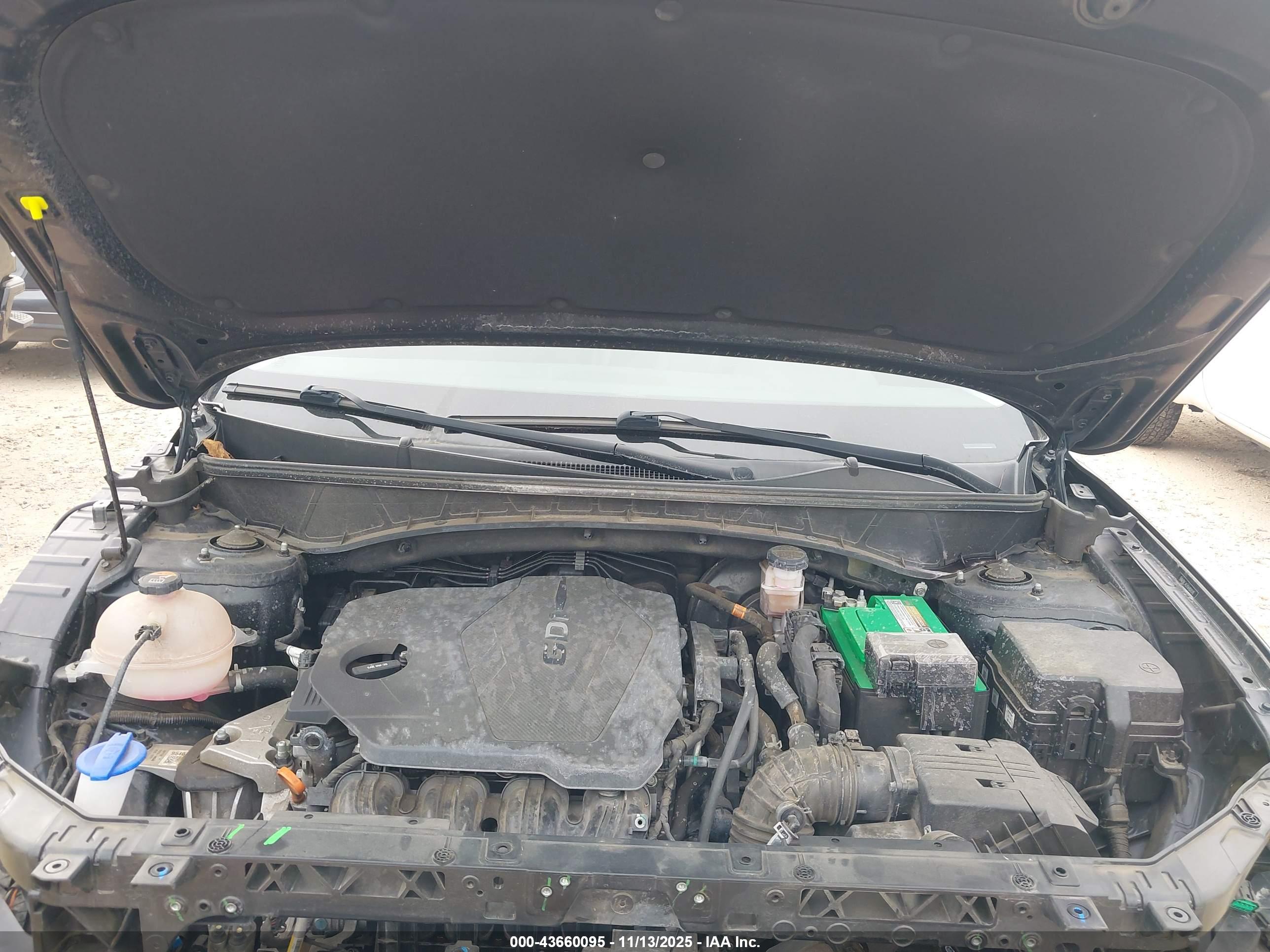 HYUNDAI TUCSON image 10