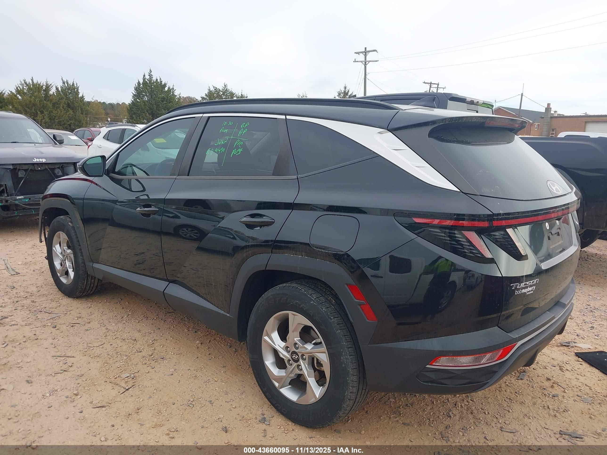 HYUNDAI TUCSON image 3
