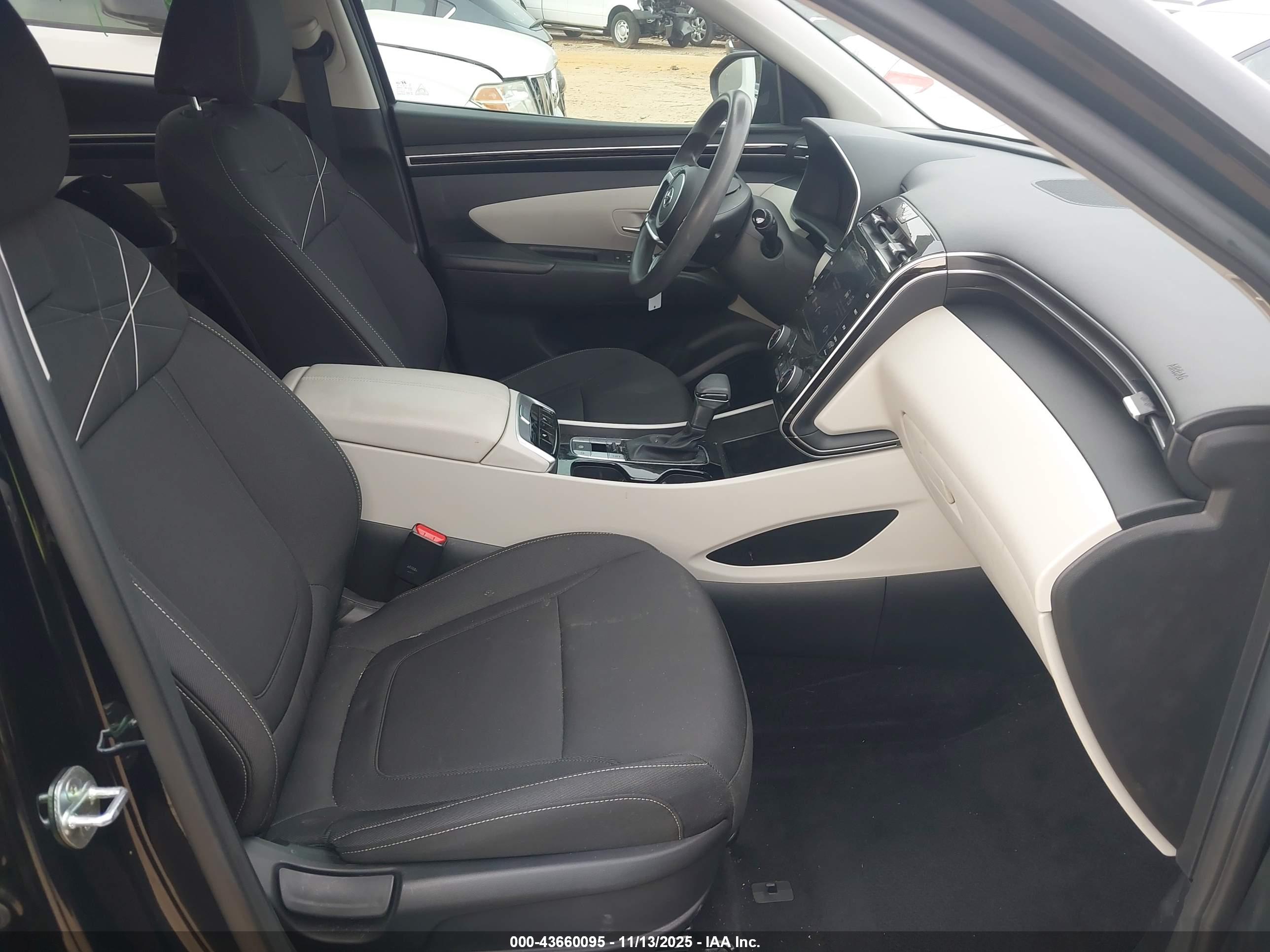 HYUNDAI TUCSON image 5