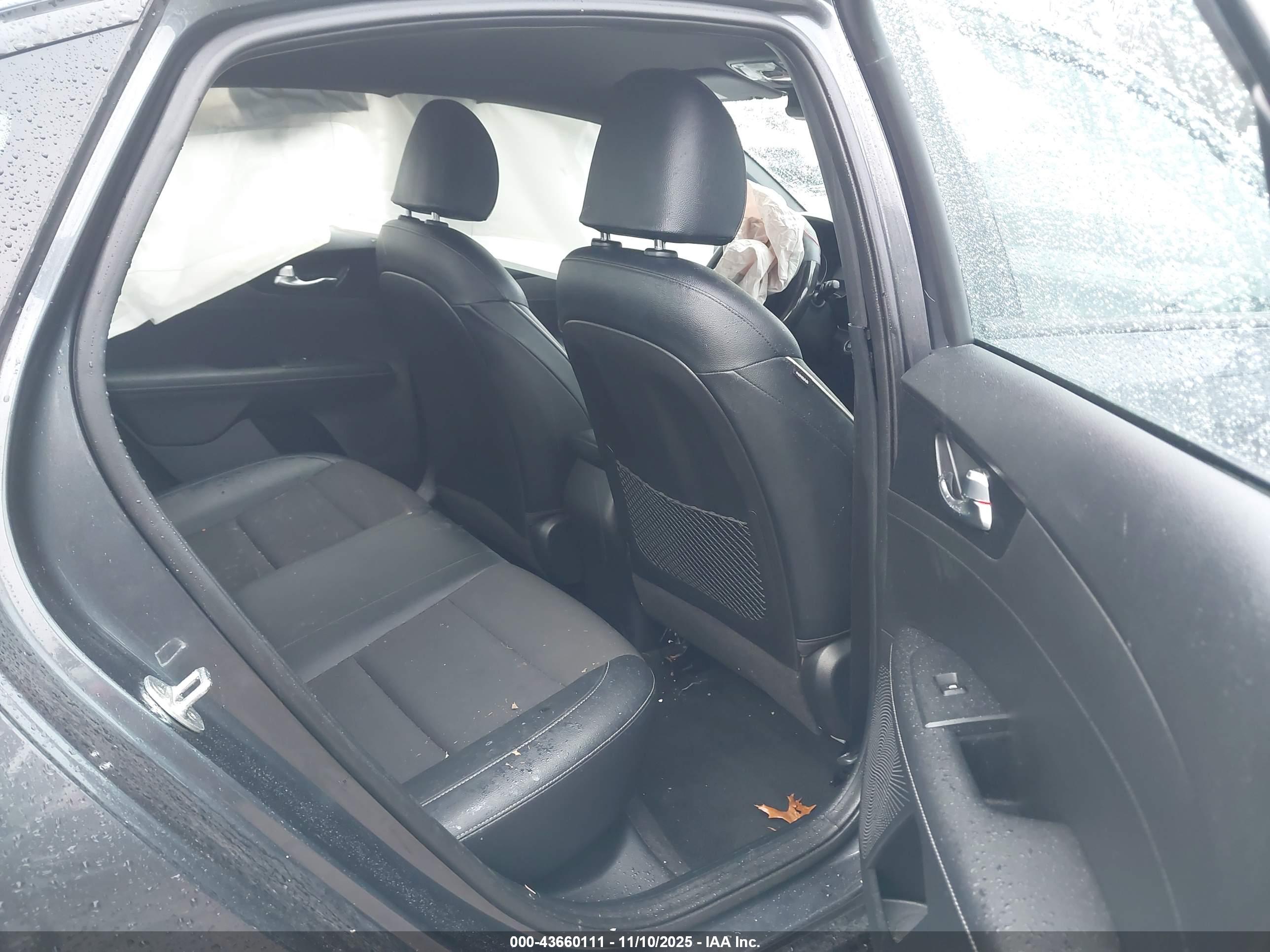 KIA FORTE image 8