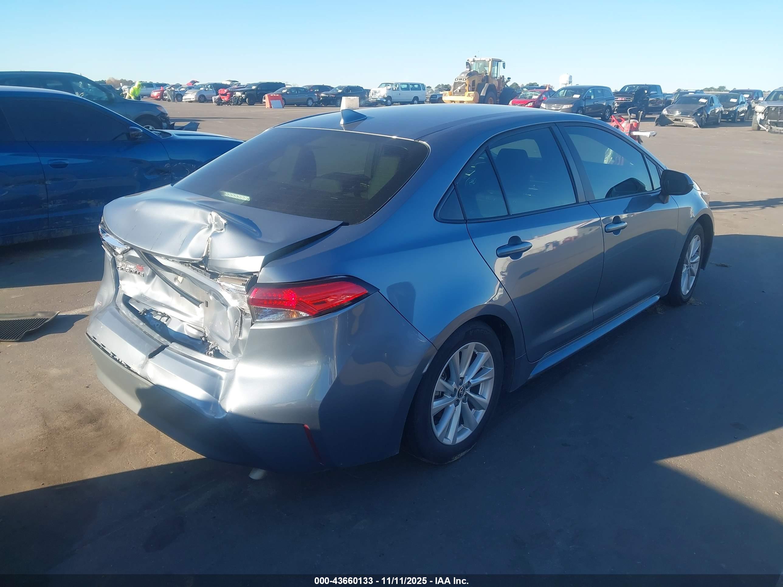 TOYOTA COROLLA image 4