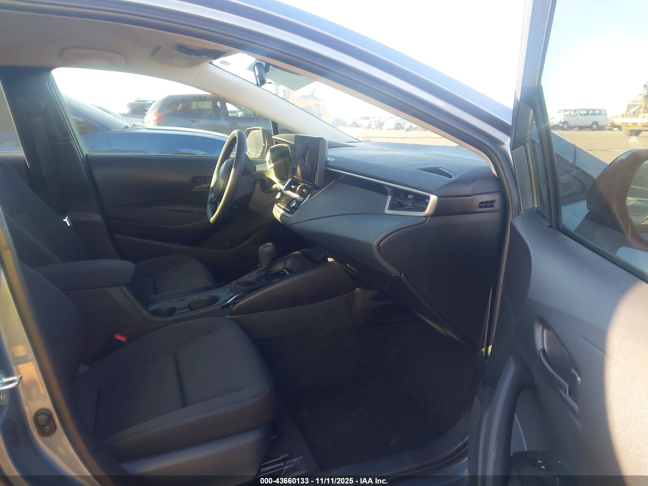 TOYOTA COROLLA image 5