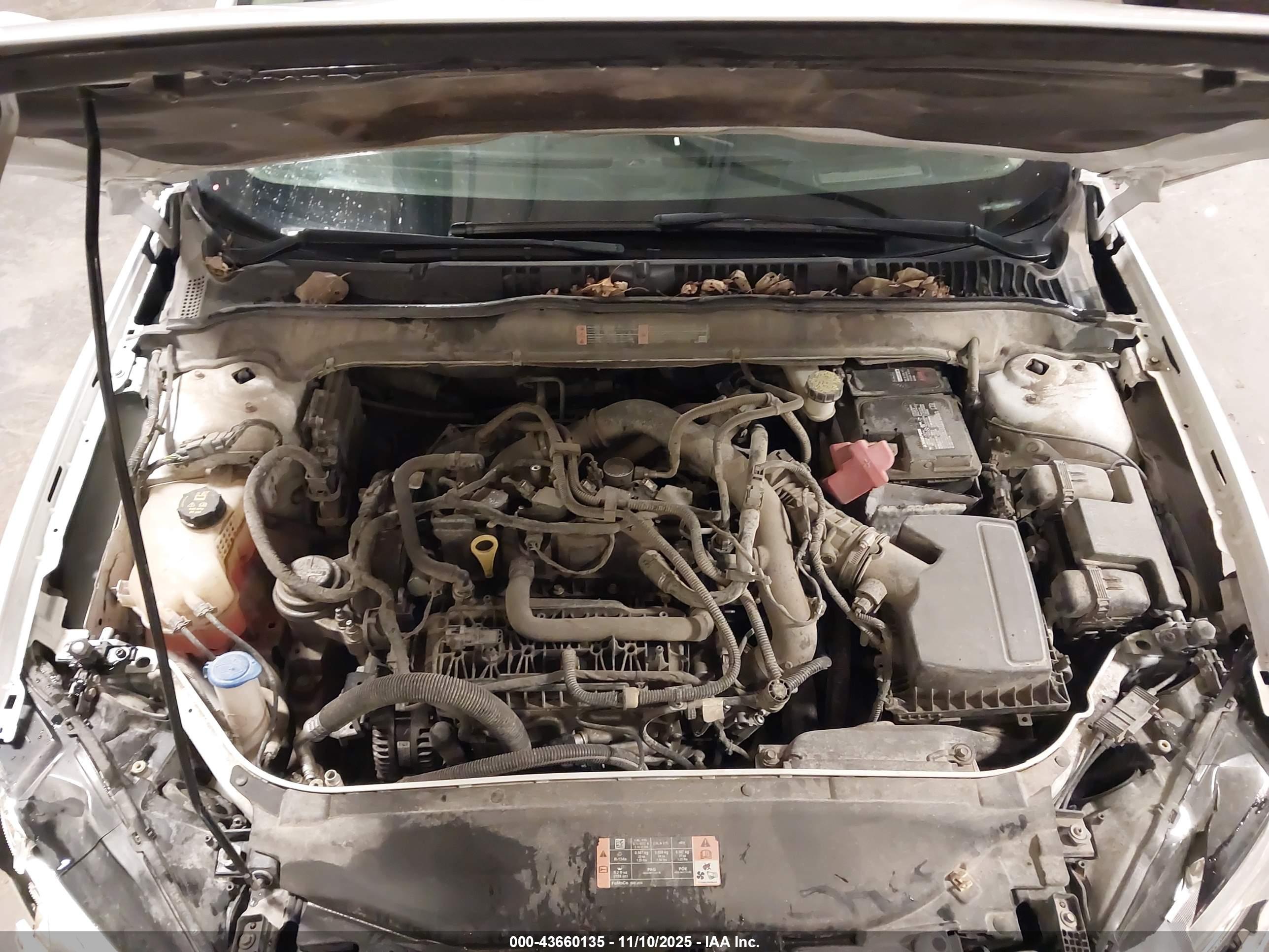 FORD FUSION image 10