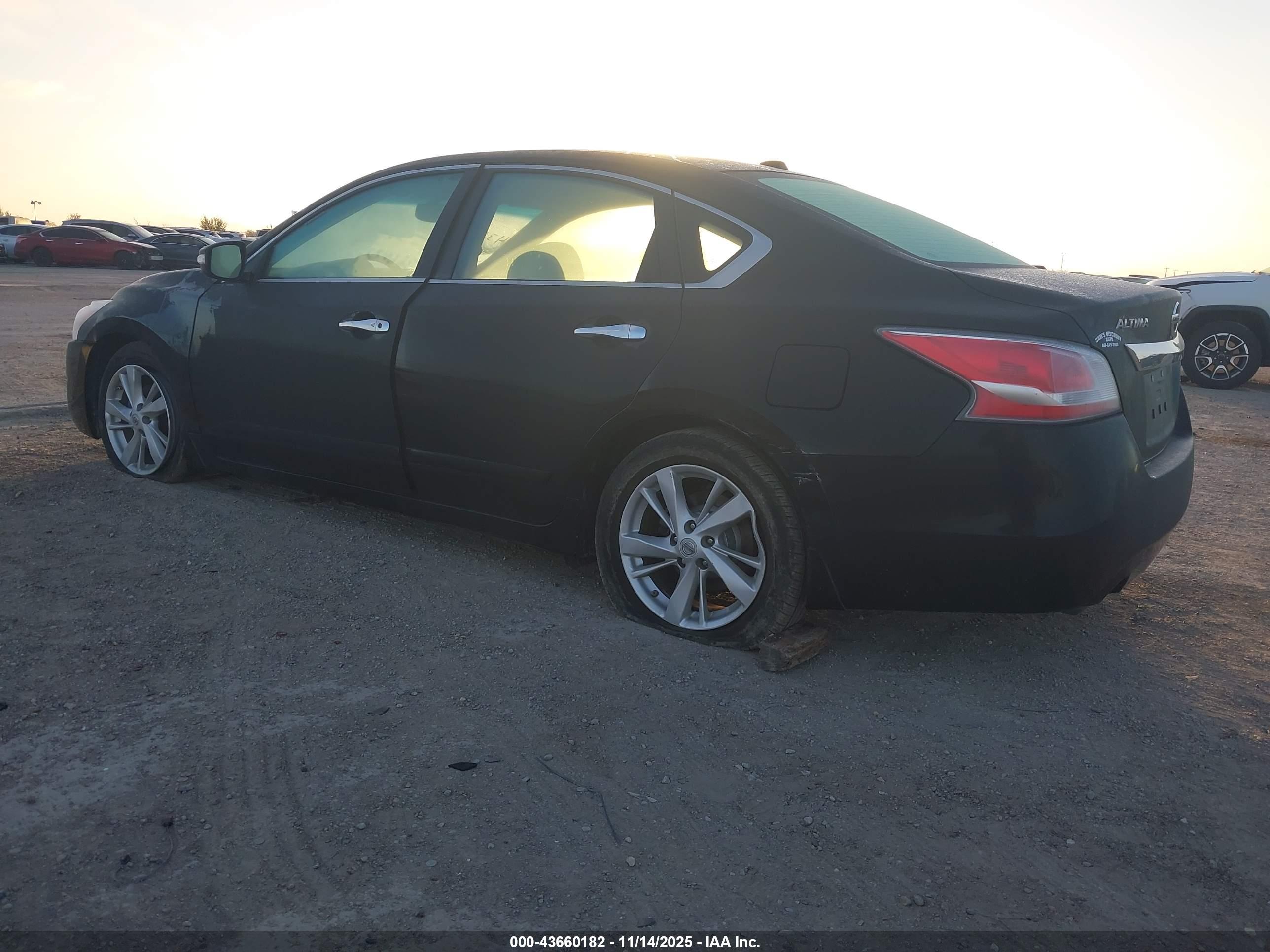 NISSAN ALTIMA image 3