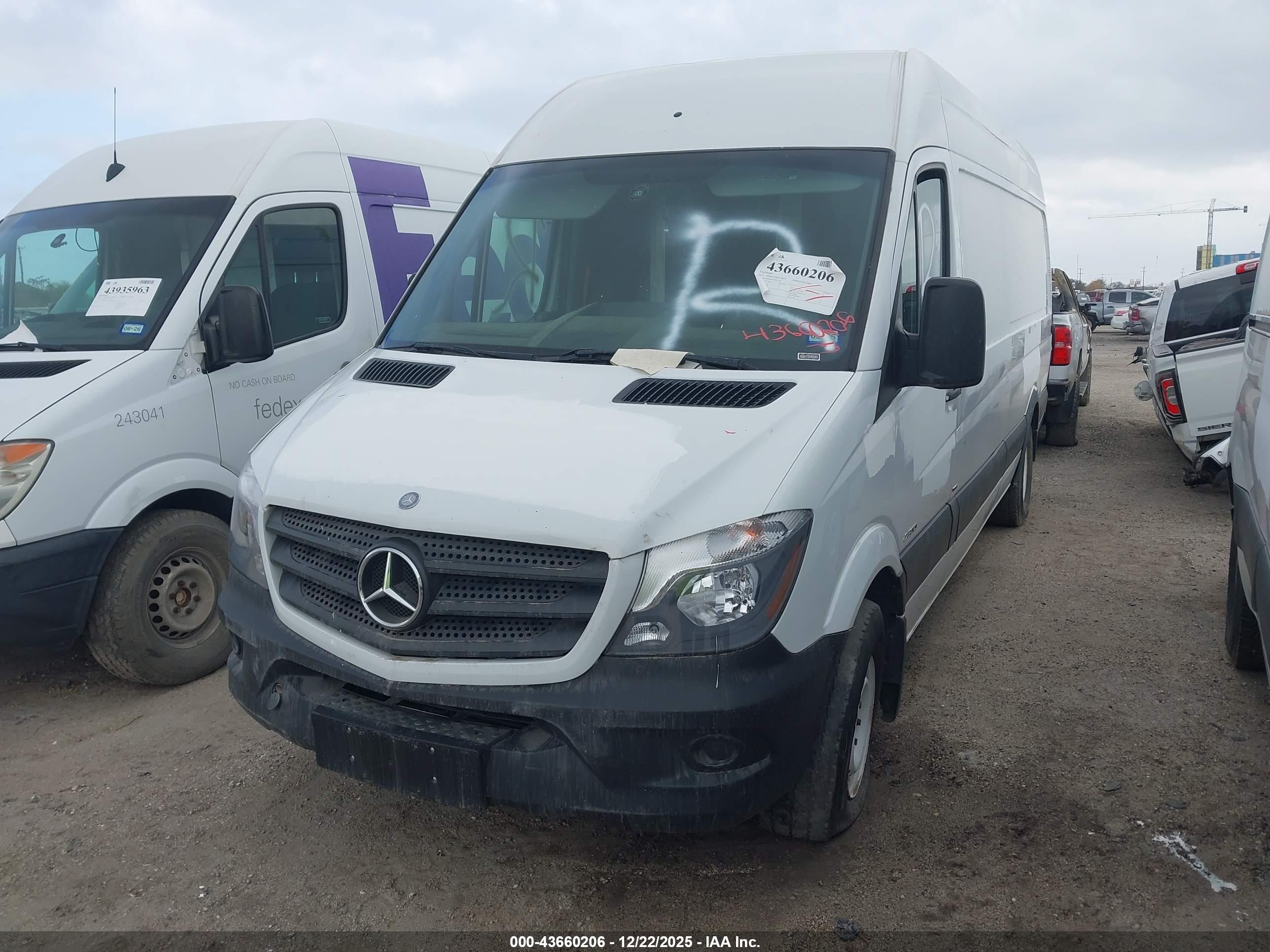 MERCEDES-BENZ SPRINTER image 2