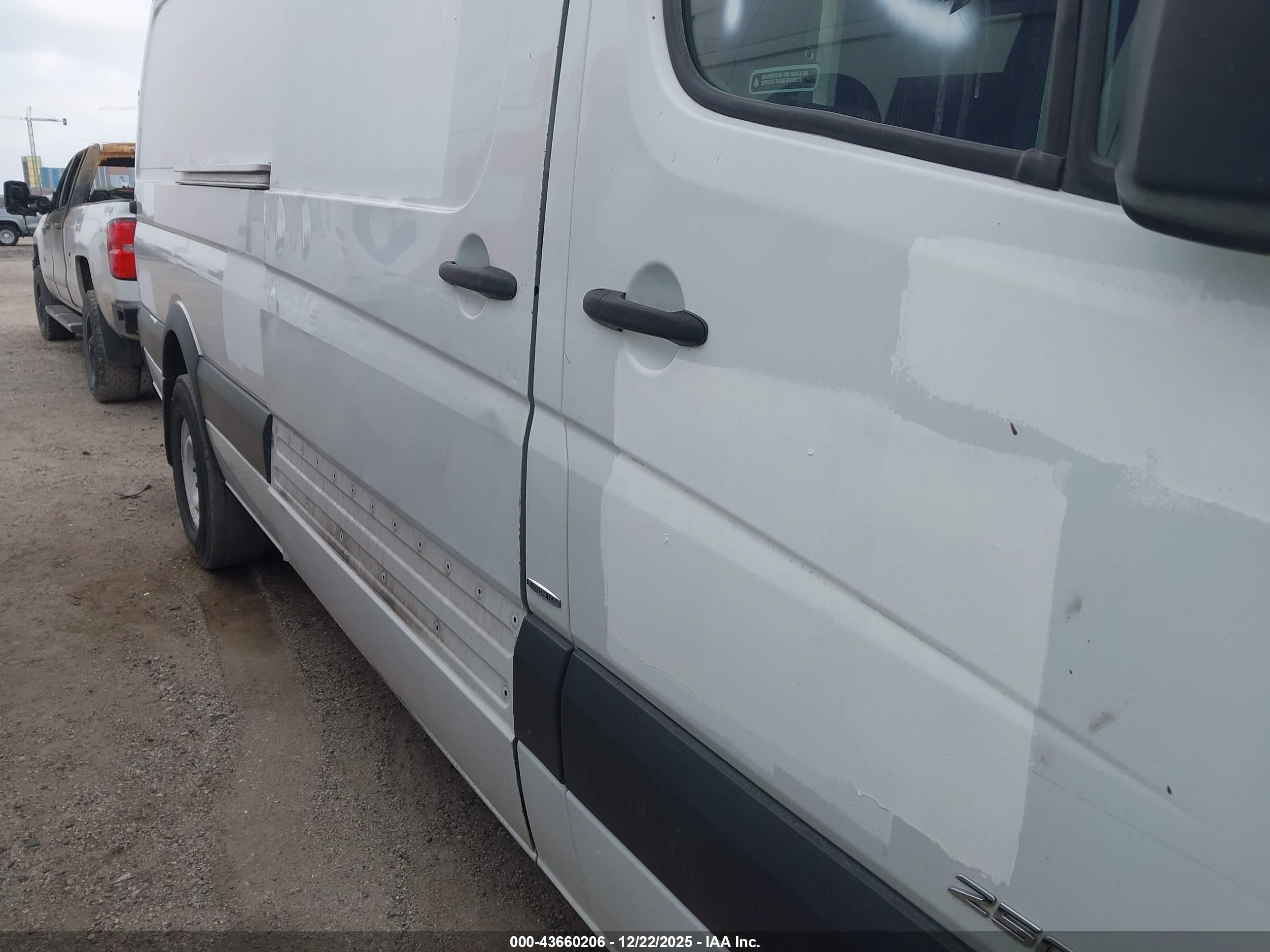 MERCEDES-BENZ SPRINTER image 6
