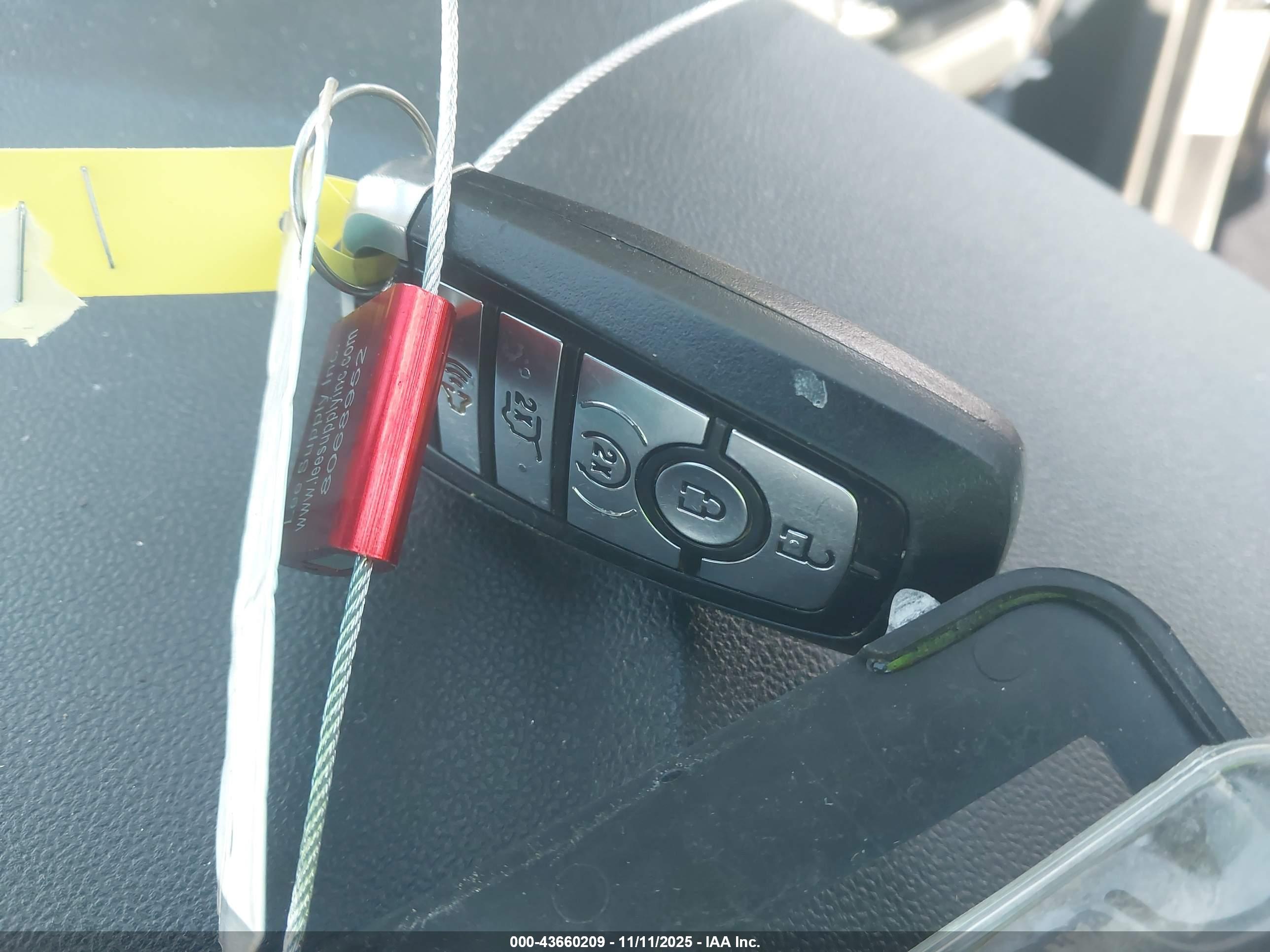 FORD ESCAPE image 11