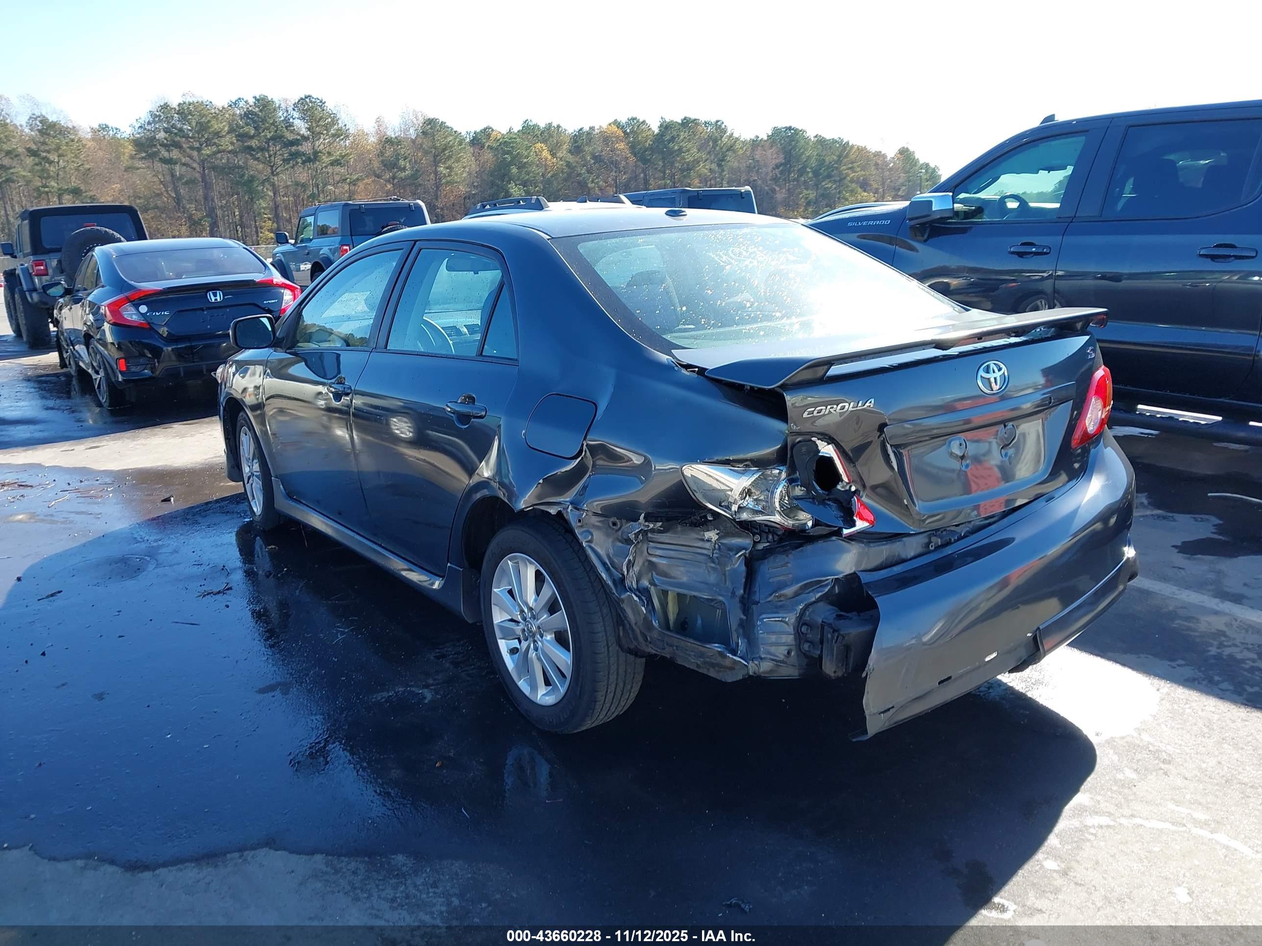 TOYOTA COROLLA image 3
