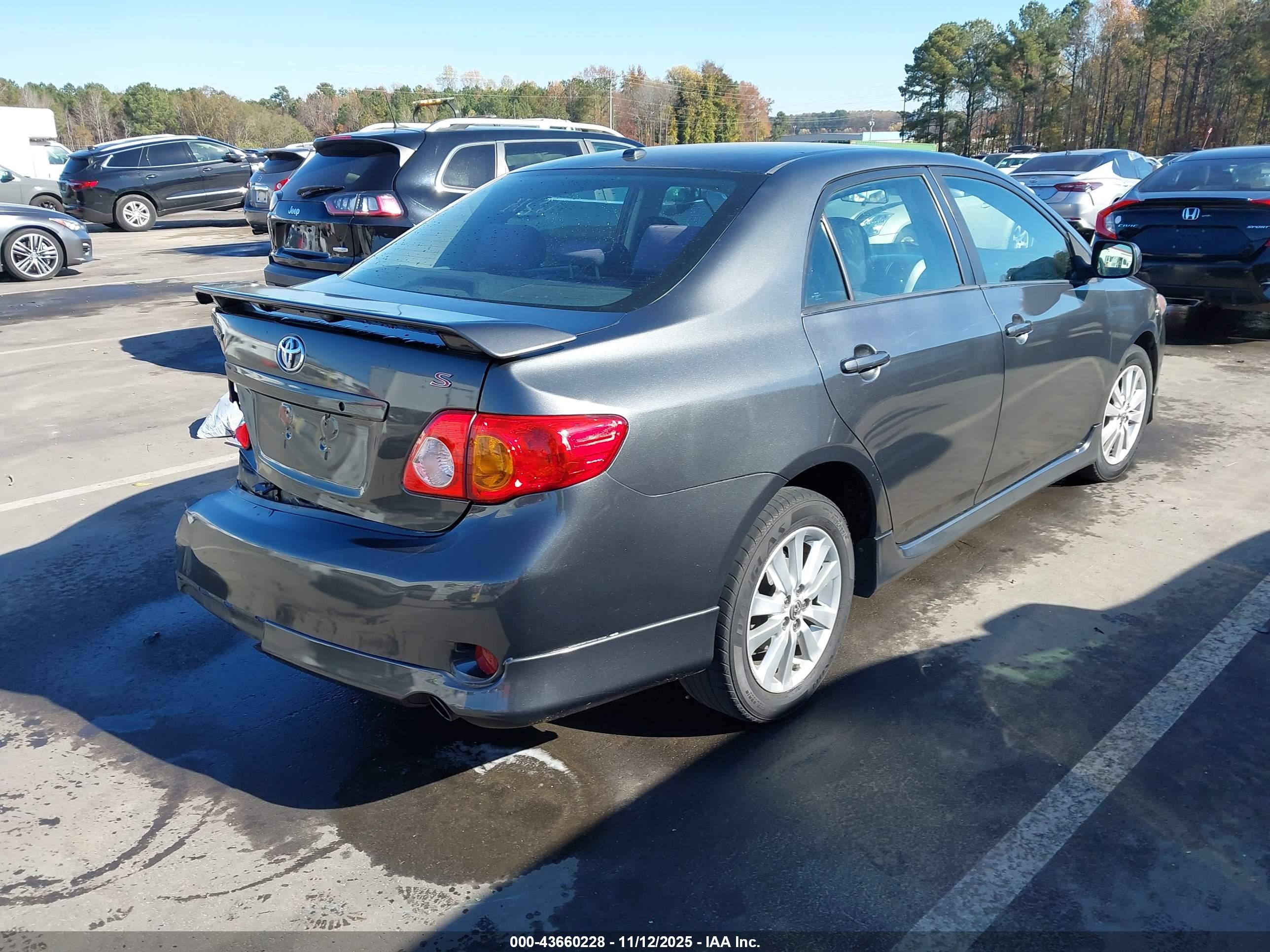 TOYOTA COROLLA image 4