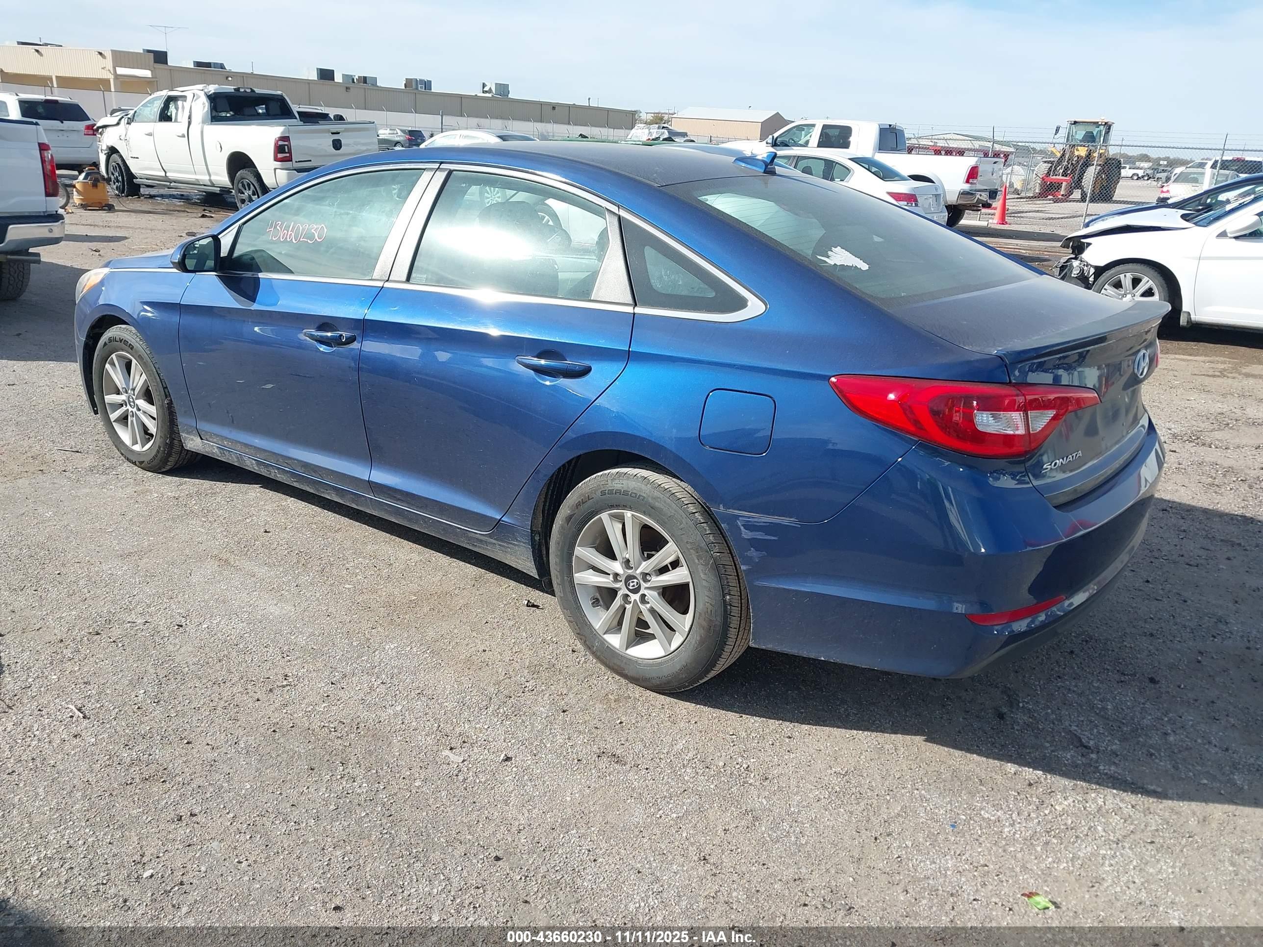 HYUNDAI SONATA image 3
