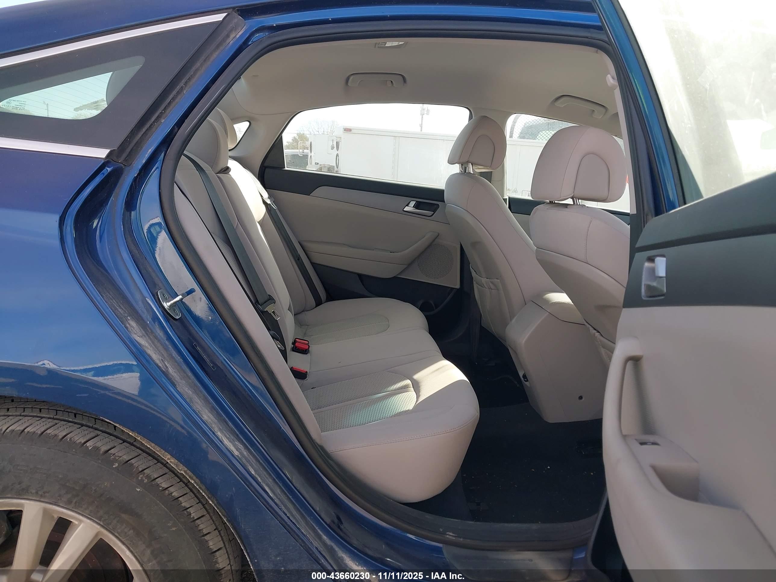 HYUNDAI SONATA image 8