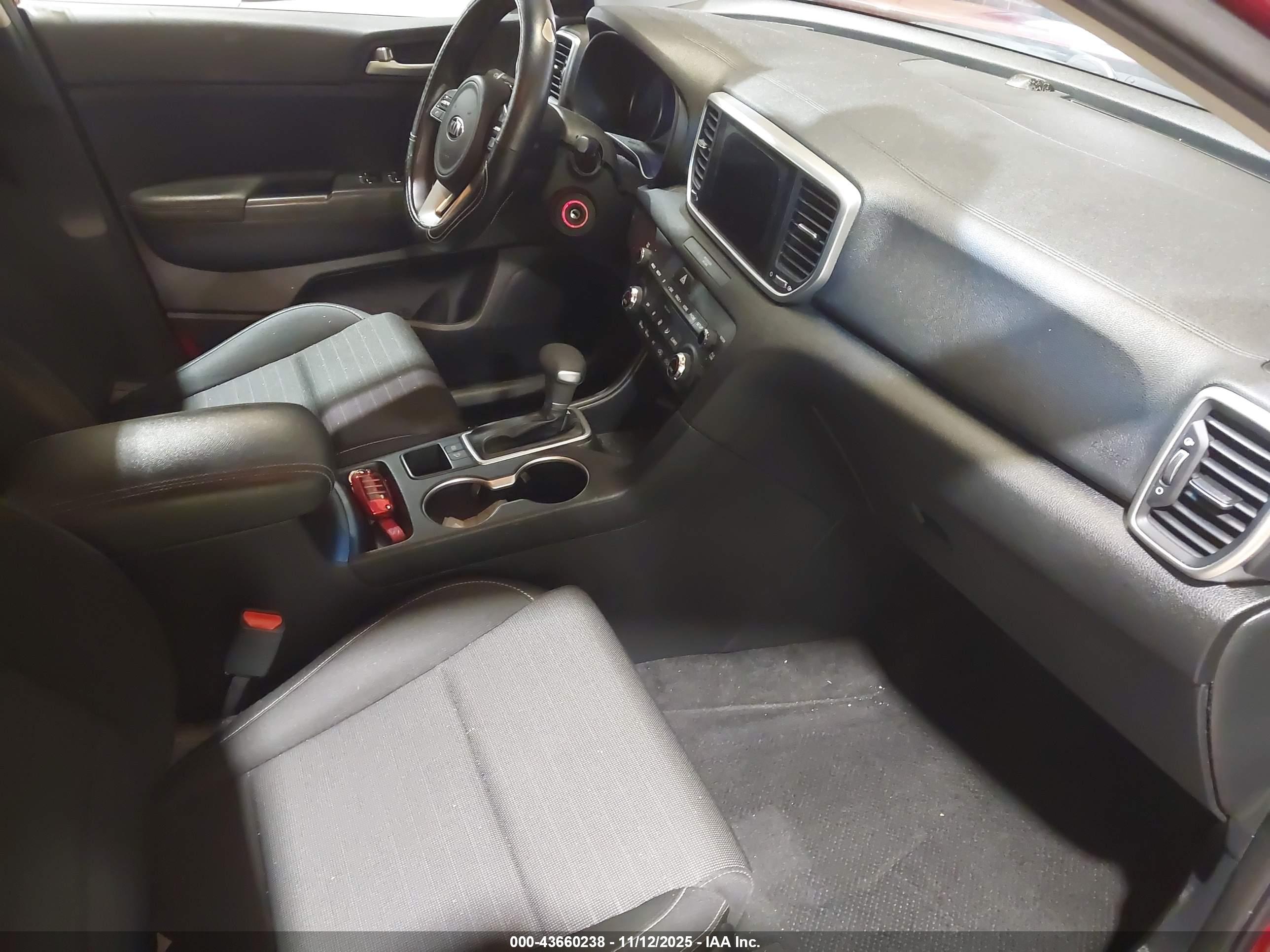 KIA SPORTAGE image 5