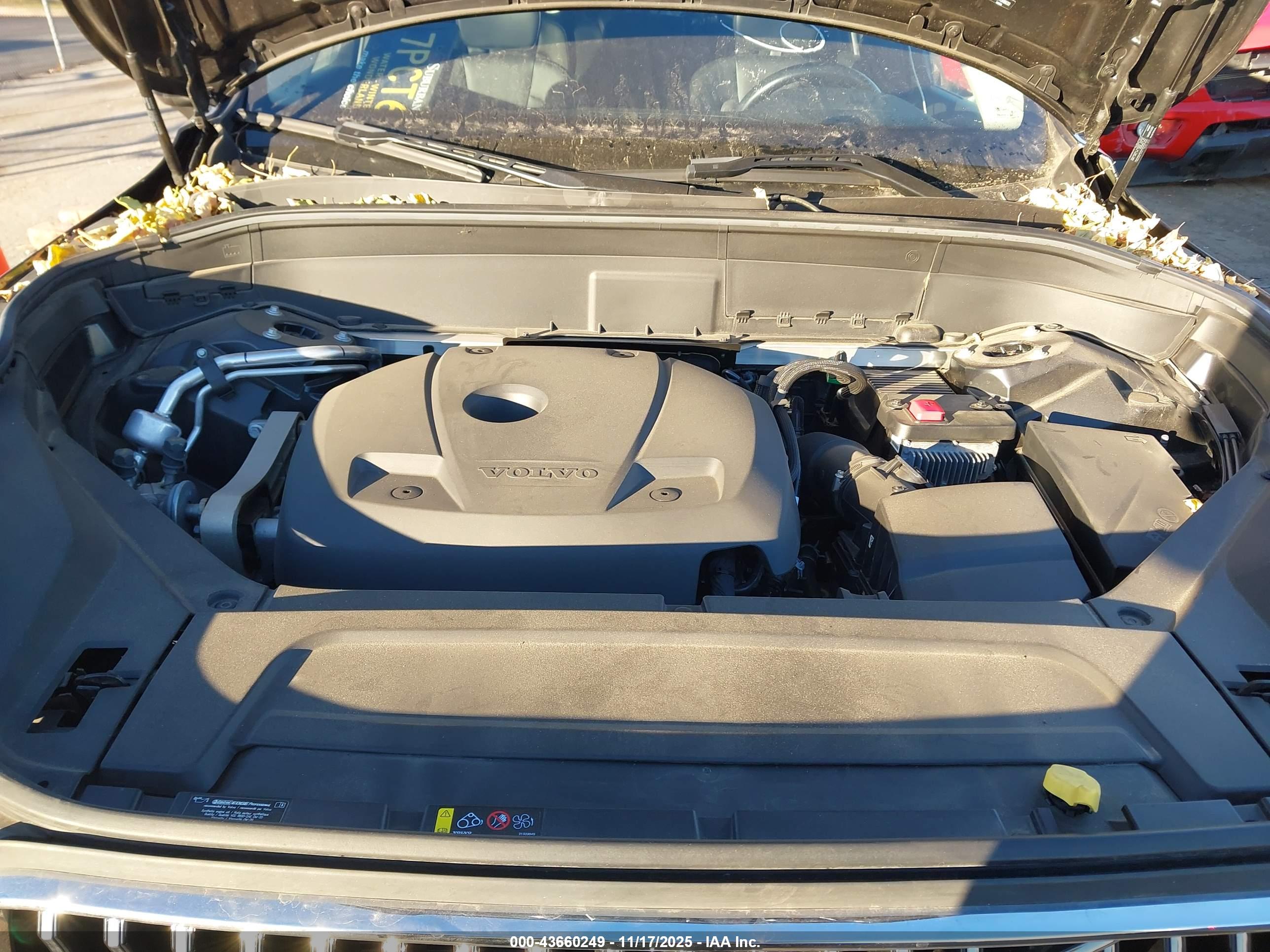 VOLVO XC90 image 10