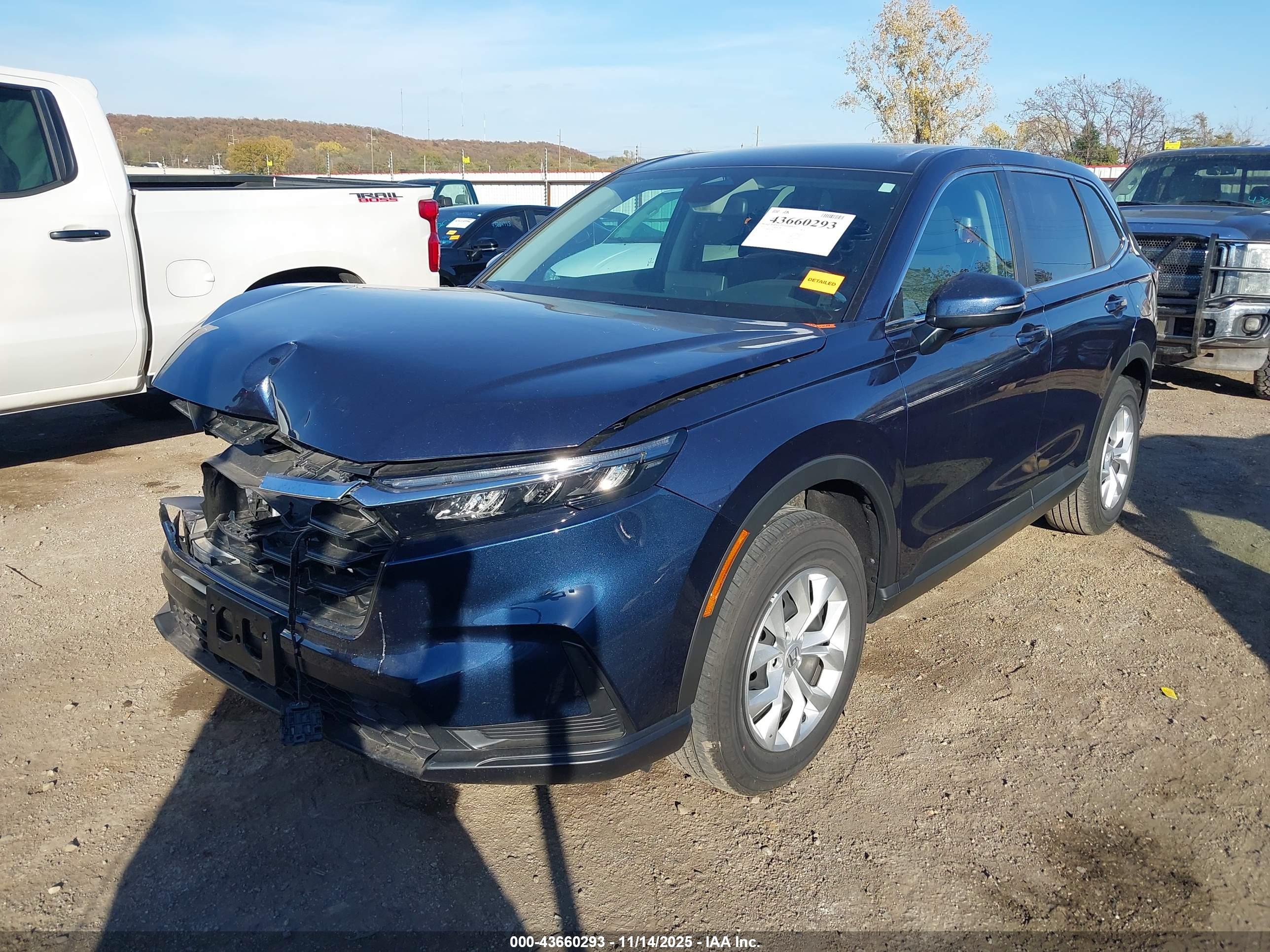 HONDA CR-V image 2