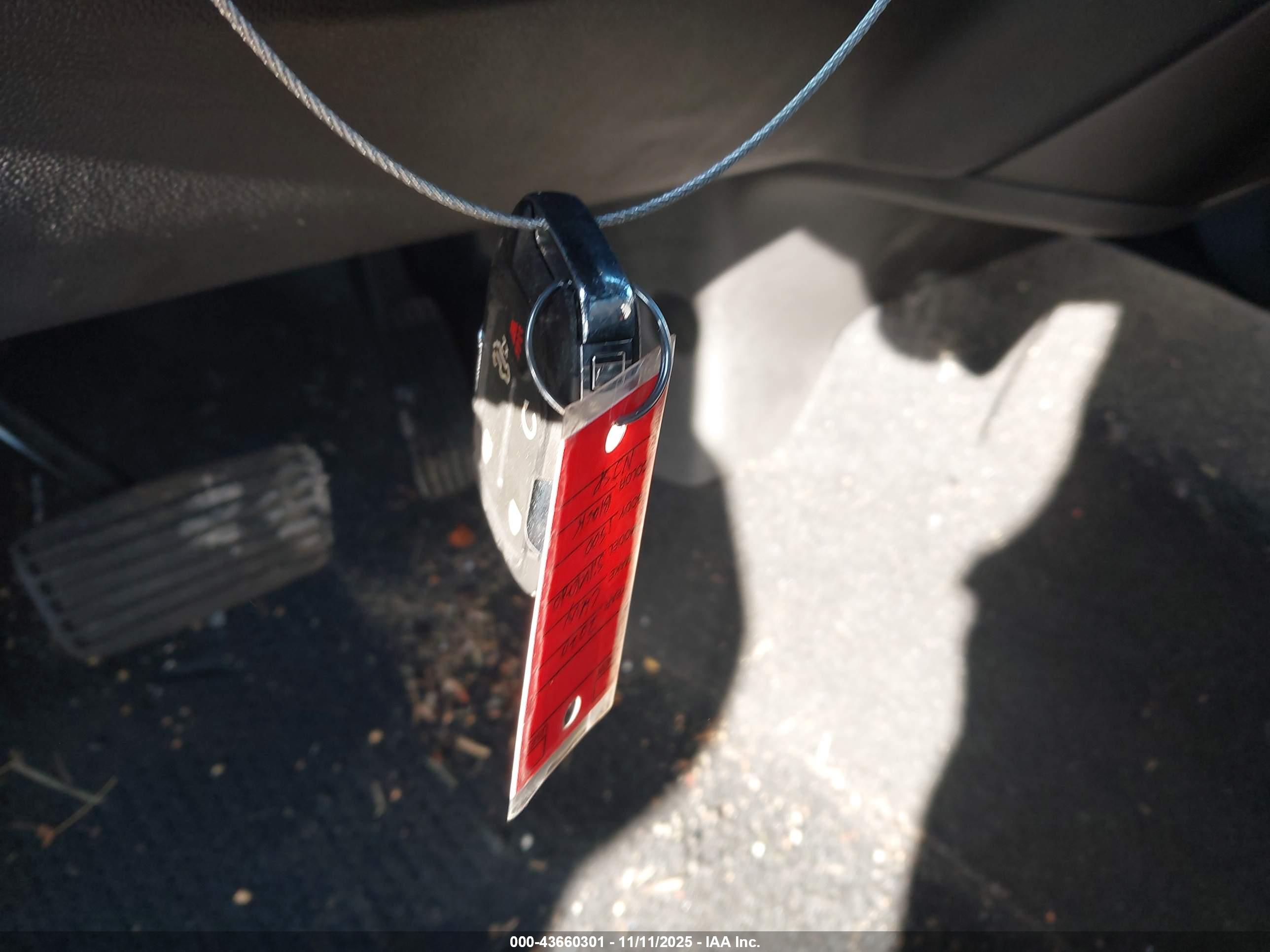 CHEVROLET SILVERADO image 11