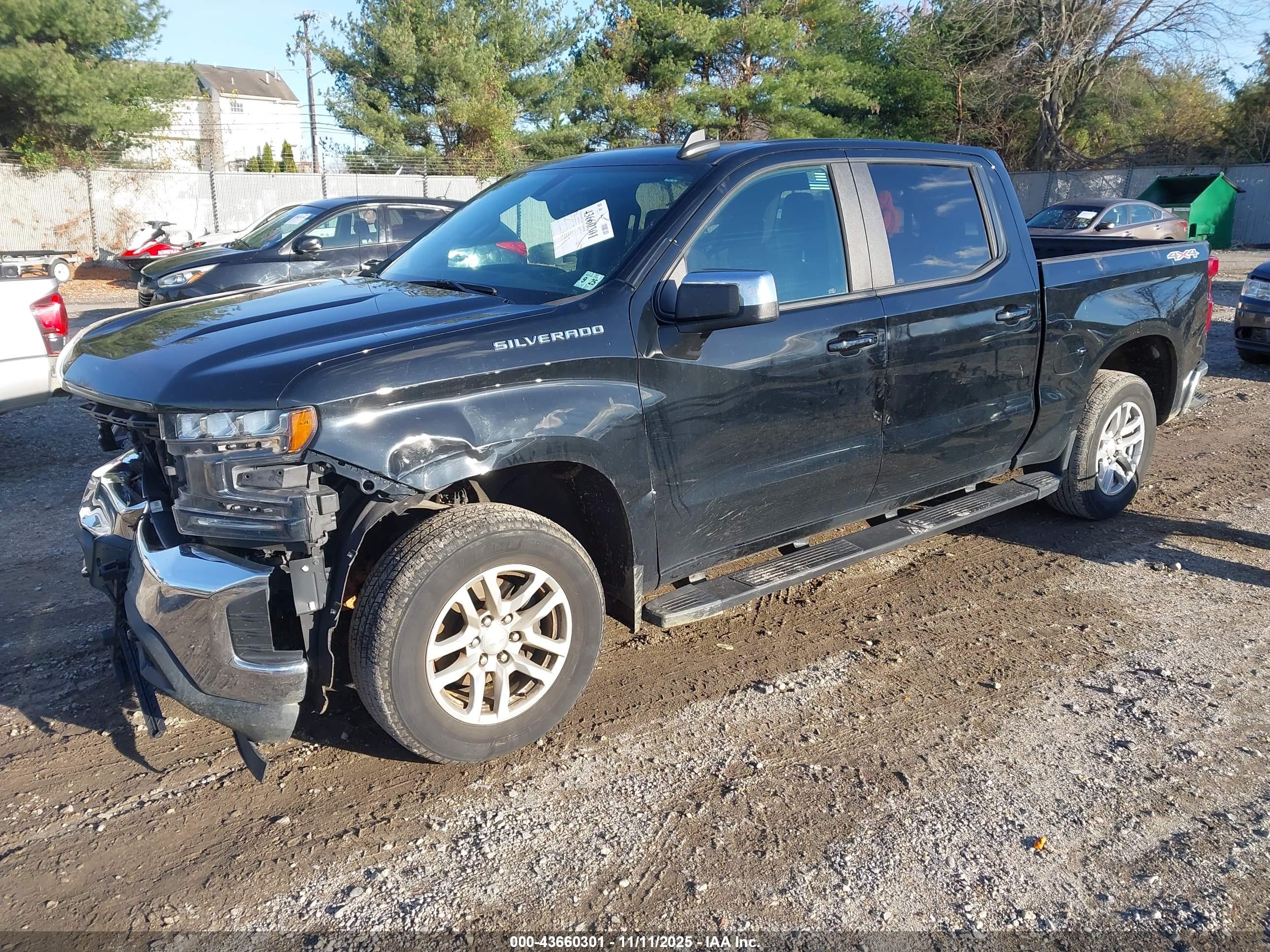 CHEVROLET SILVERADO image 2