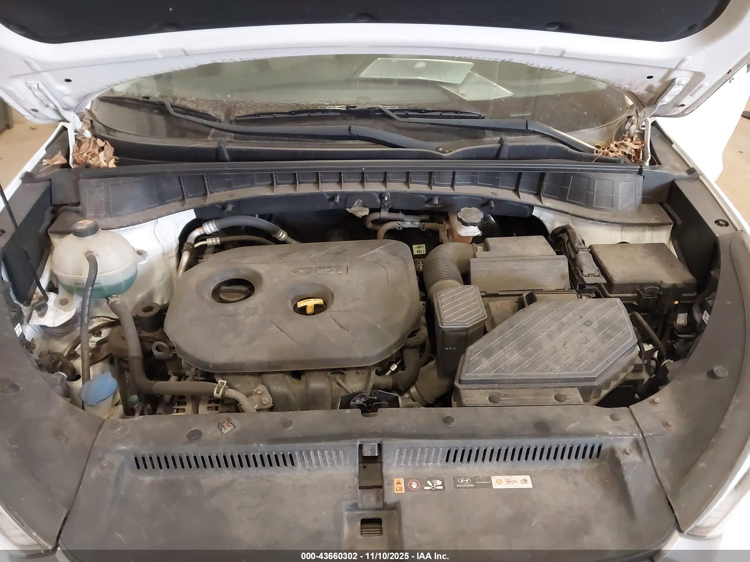 HYUNDAI TUCSON image 10