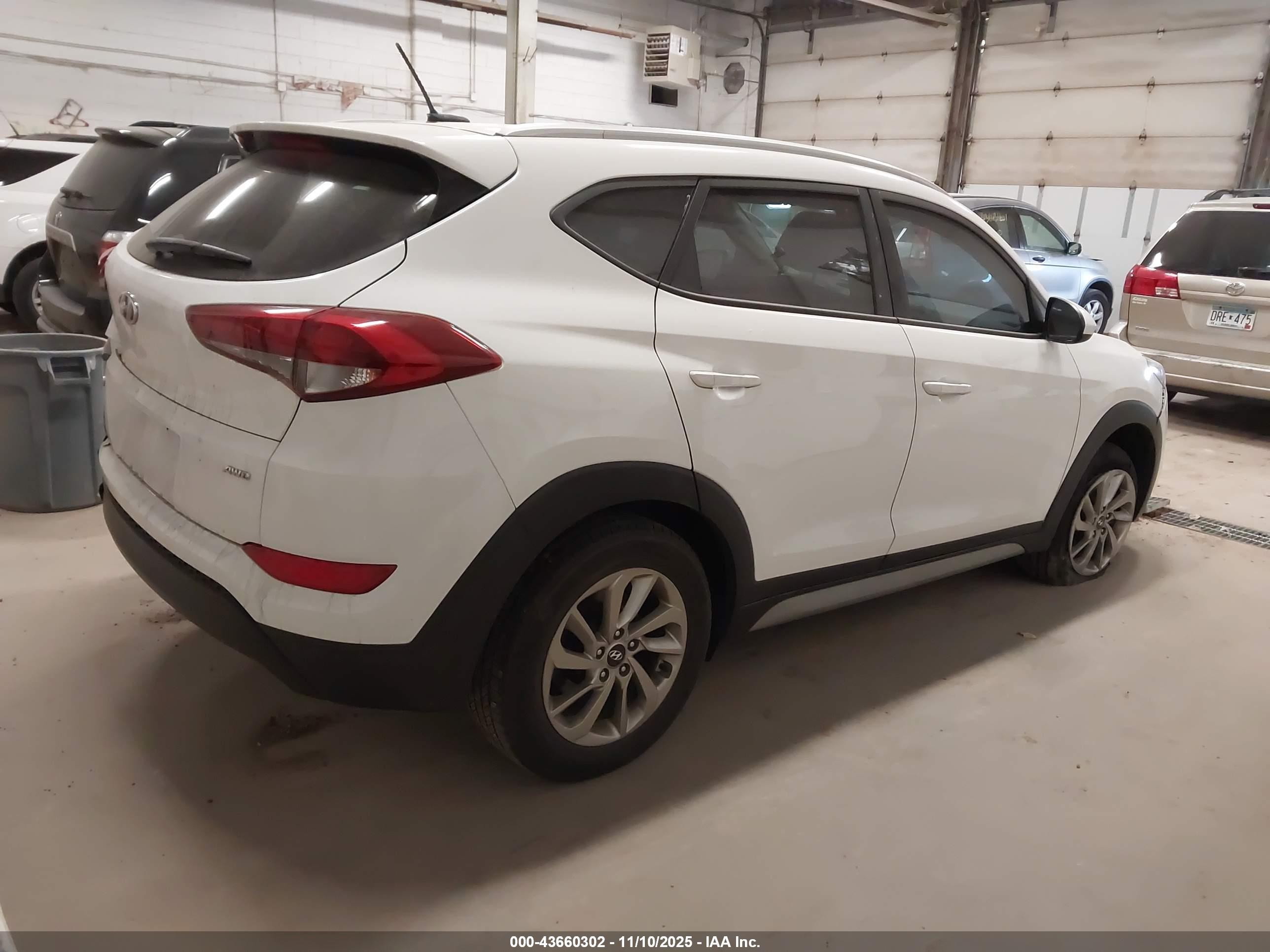 HYUNDAI TUCSON image 4