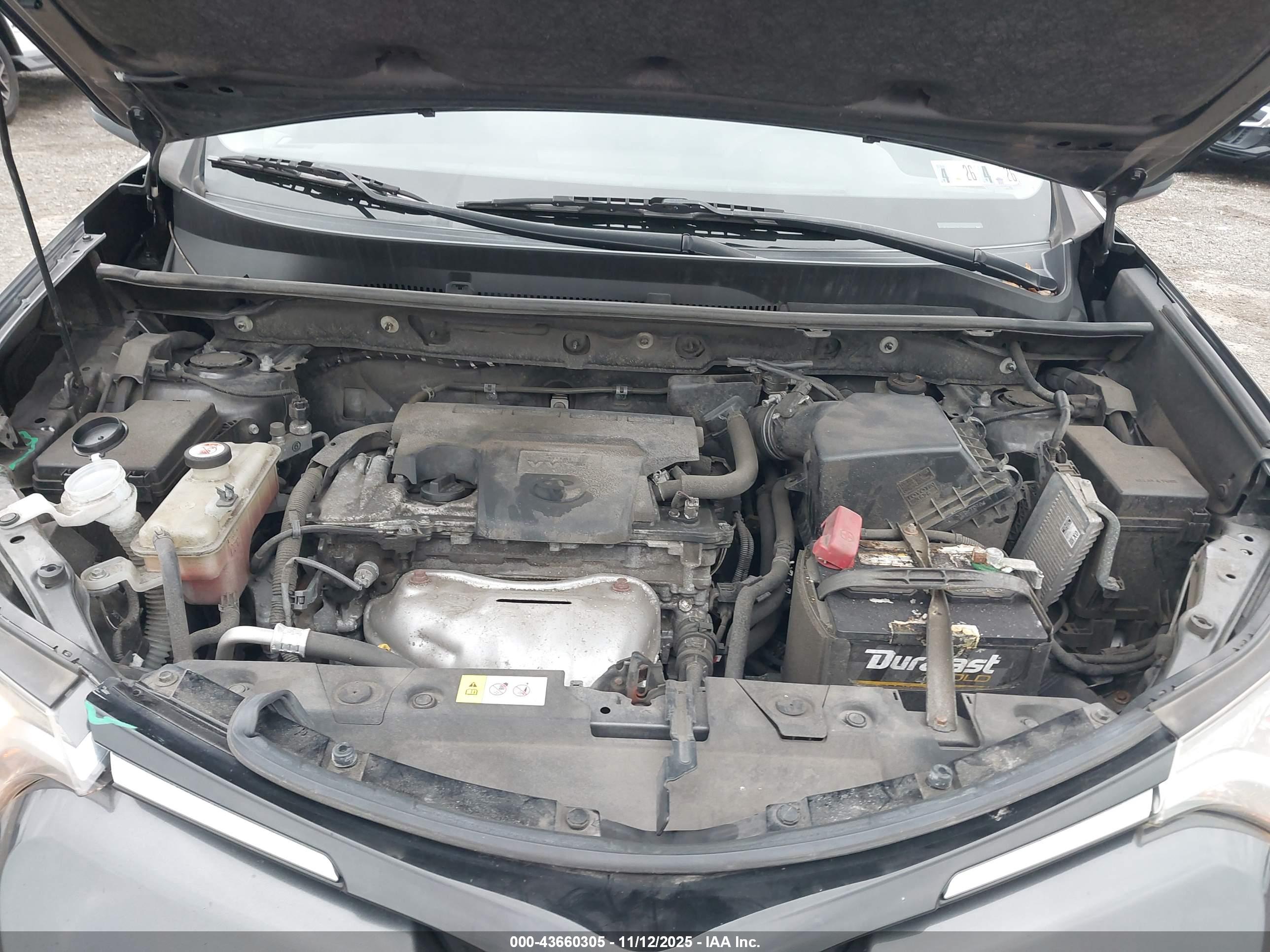 TOYOTA RAV4 image 10