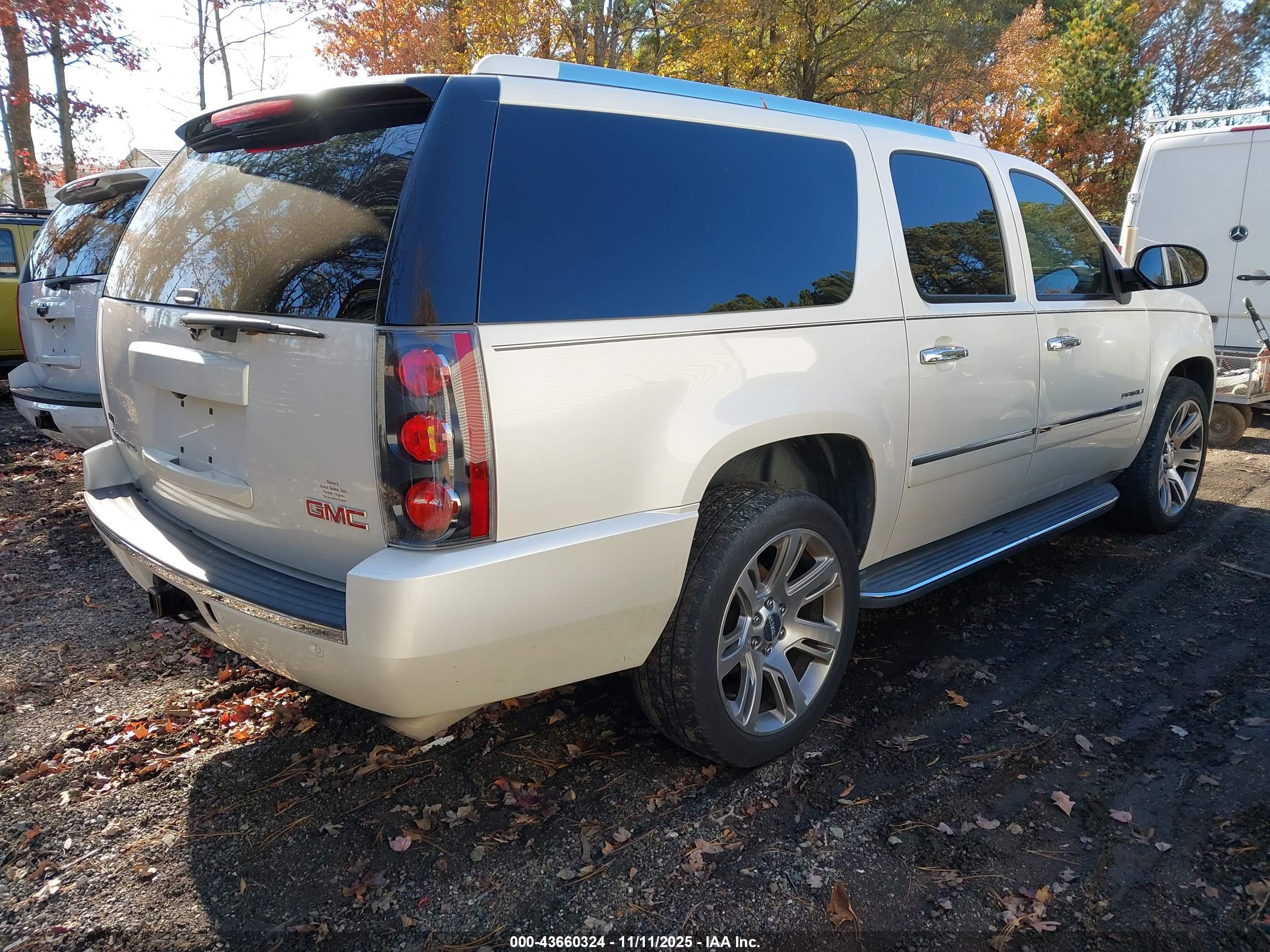 GMC YUKON image 4