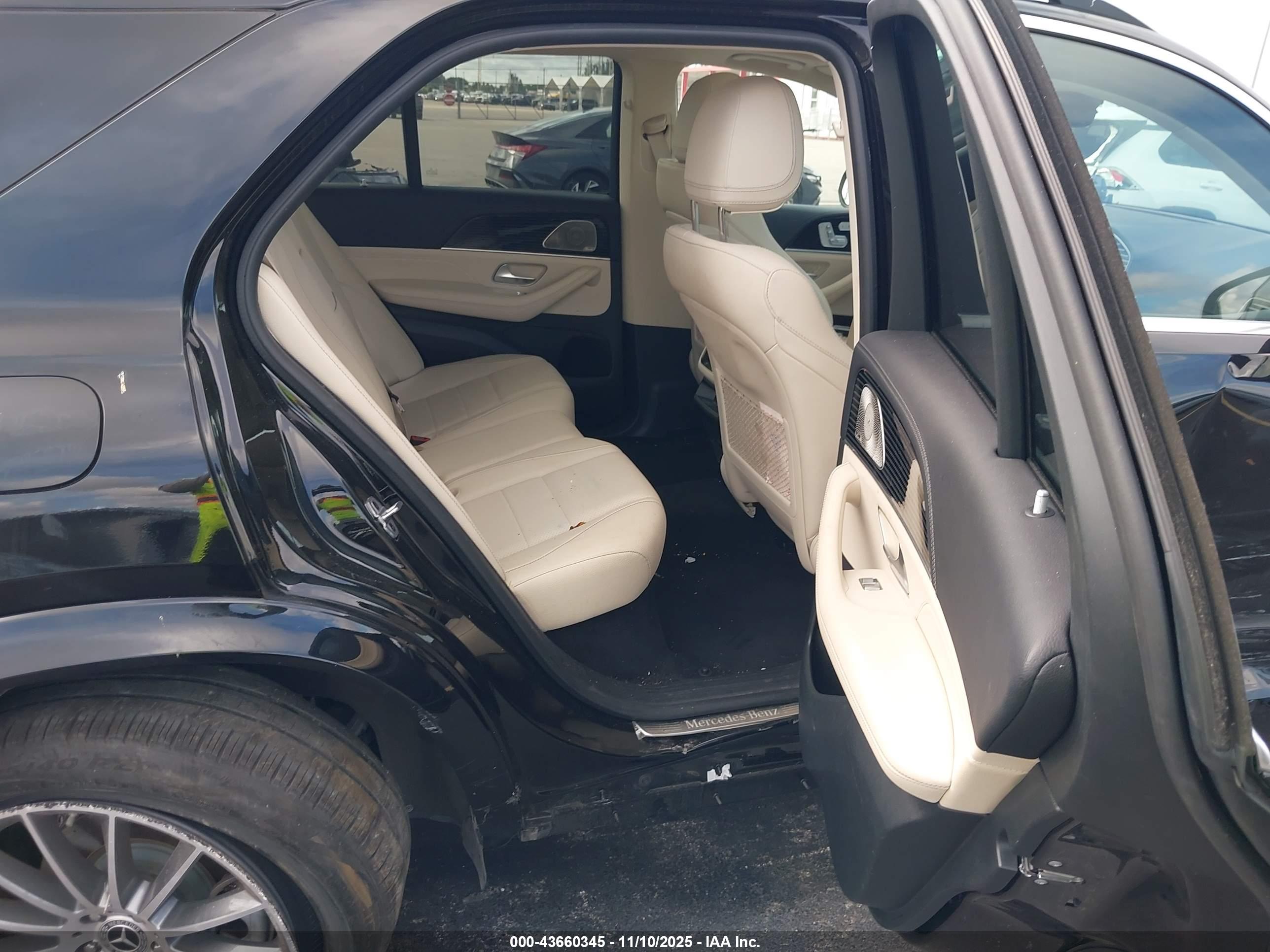 MERCEDES-BENZ GLE image 8