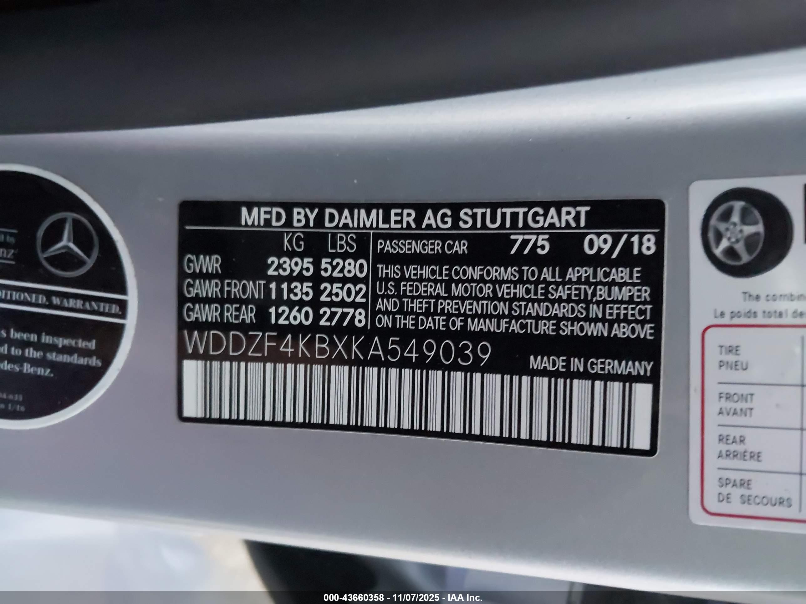 MERCEDES-BENZ E image 9