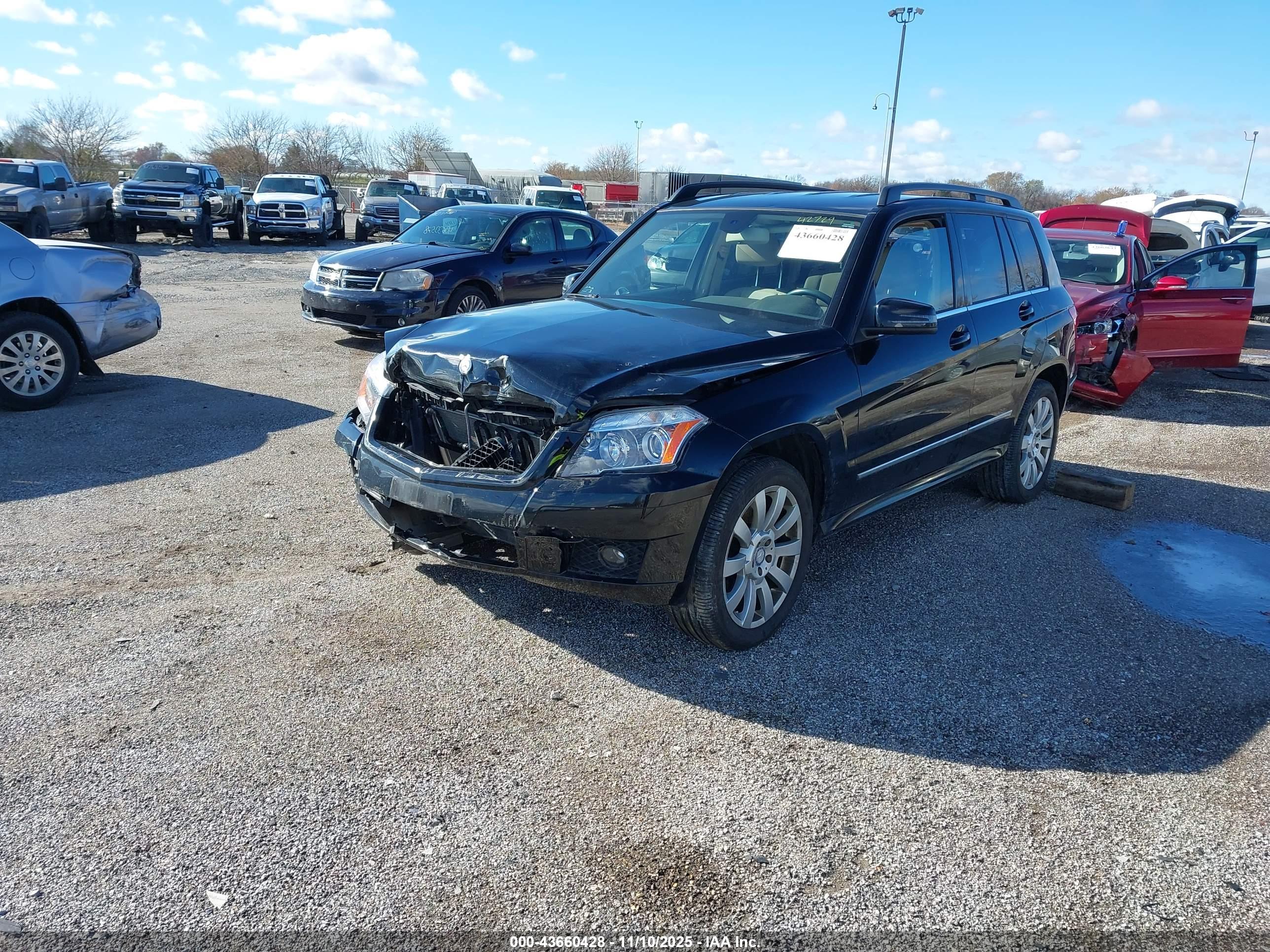 MERCEDES-BENZ GLK image 2