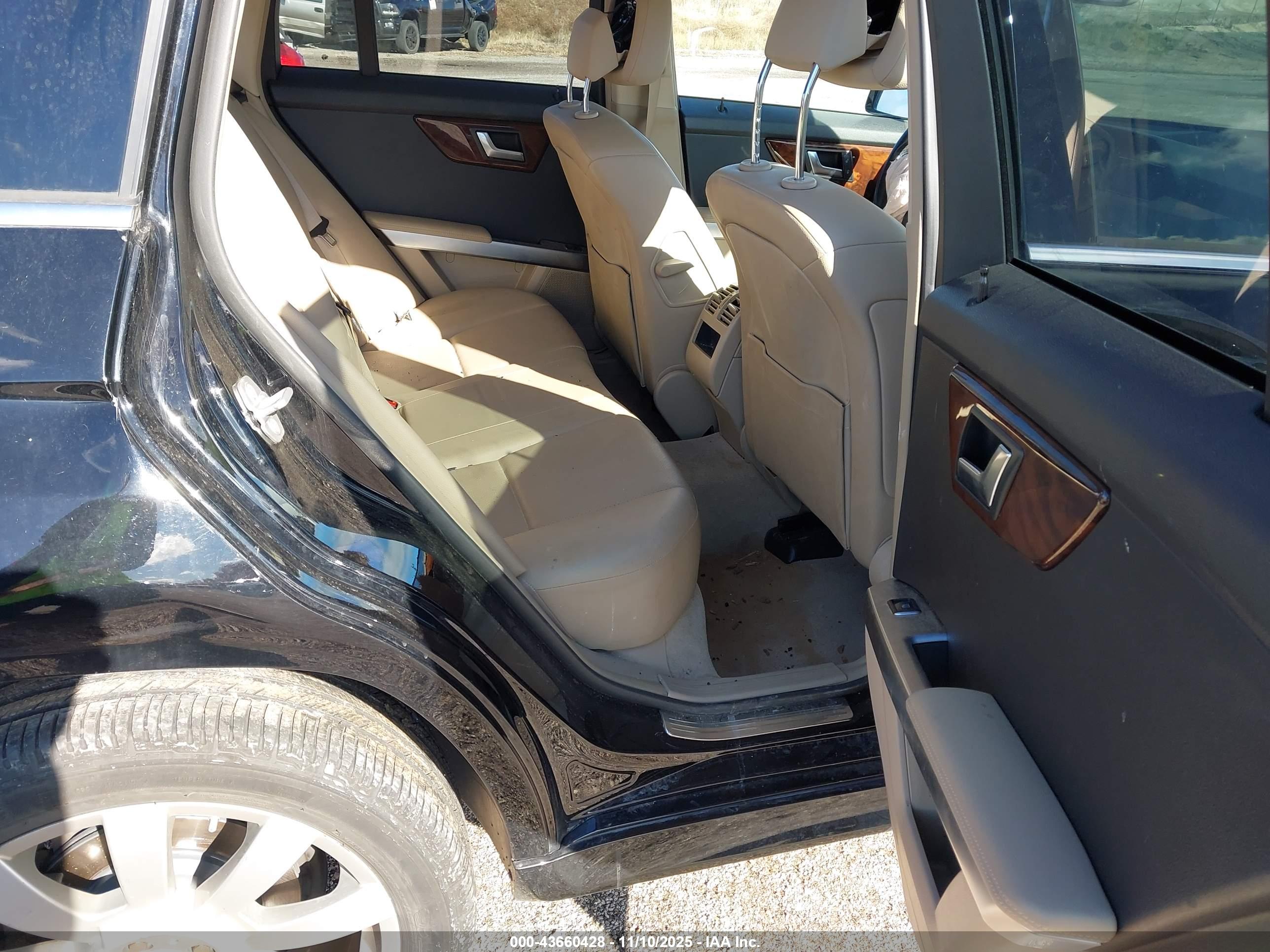 MERCEDES-BENZ GLK image 8
