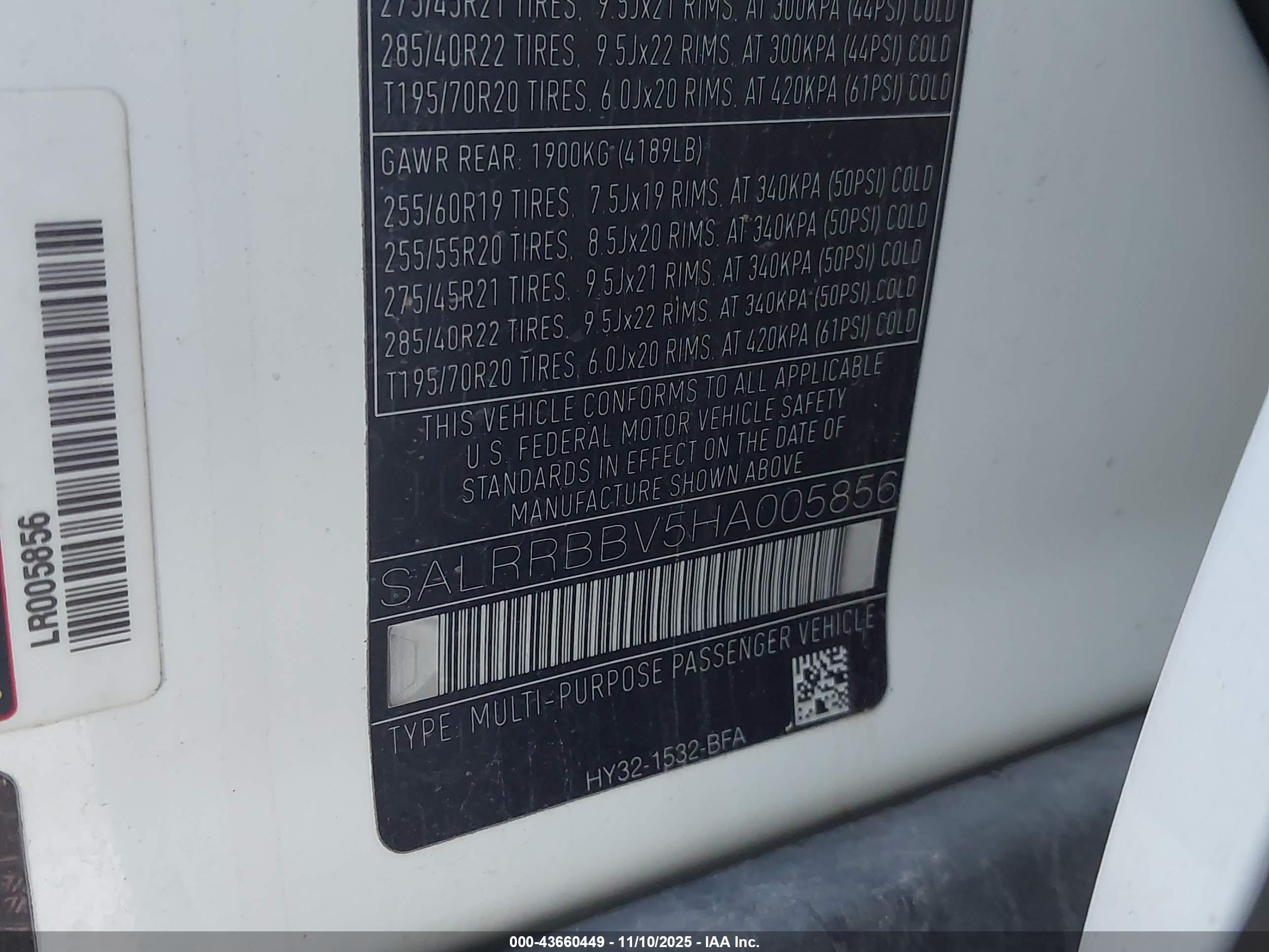 LAND ROVER image 9