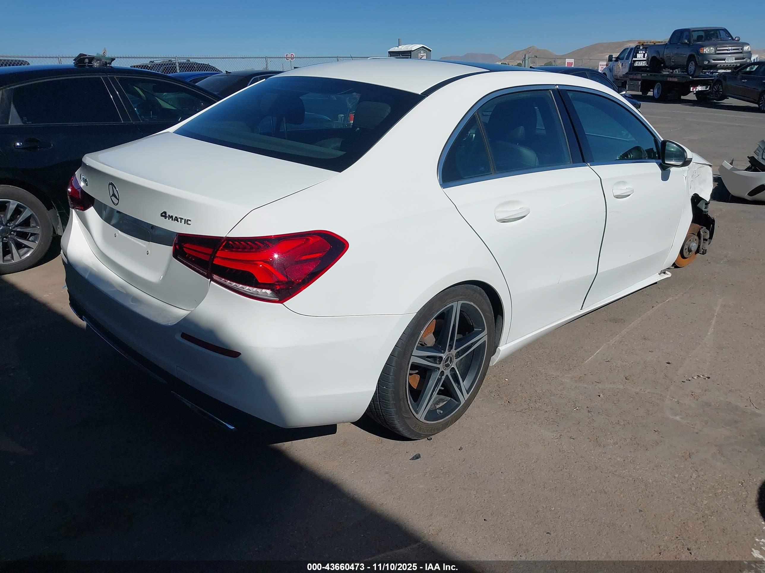 MERCEDES-BENZ A image 4