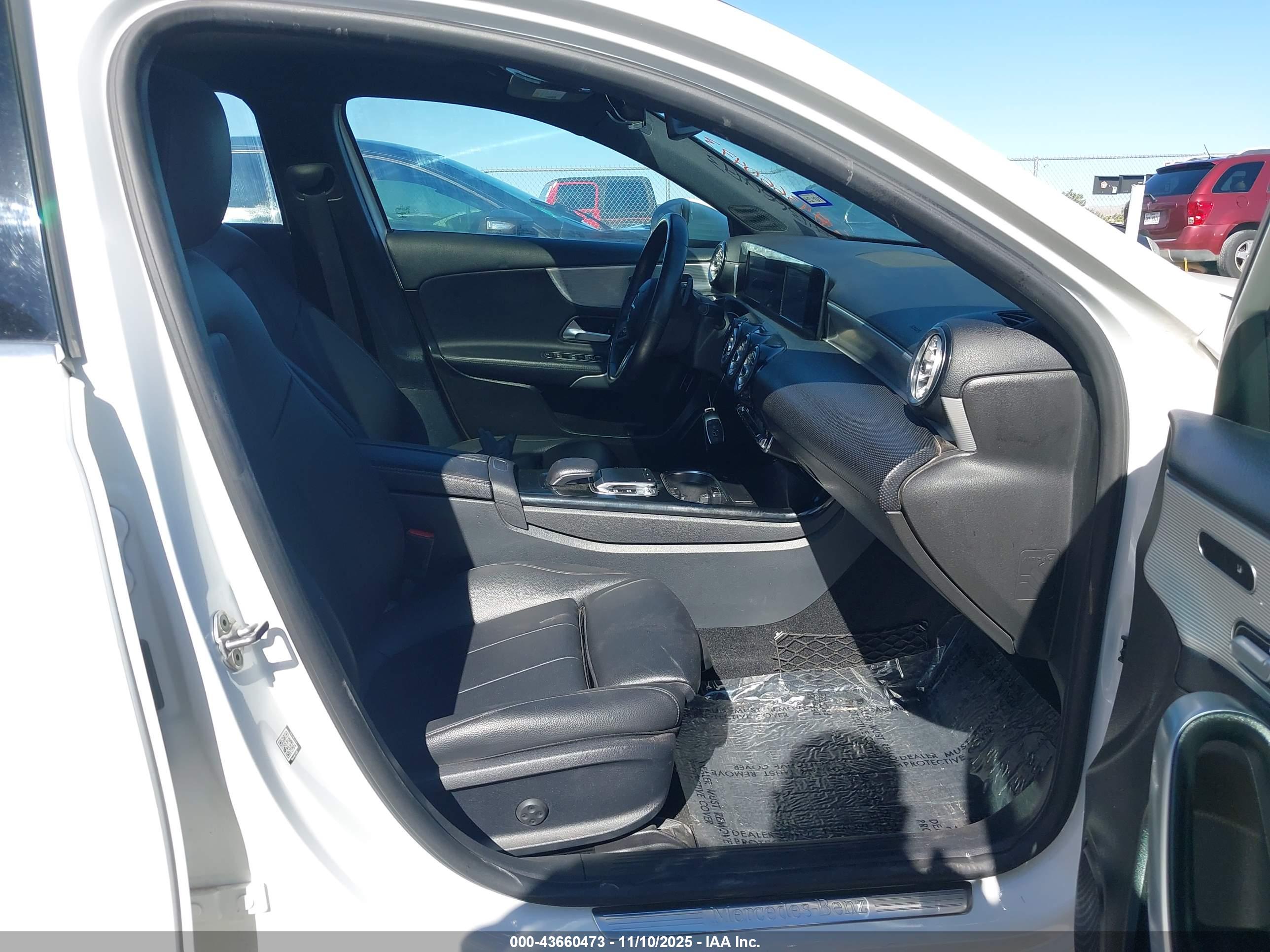 MERCEDES-BENZ A image 5