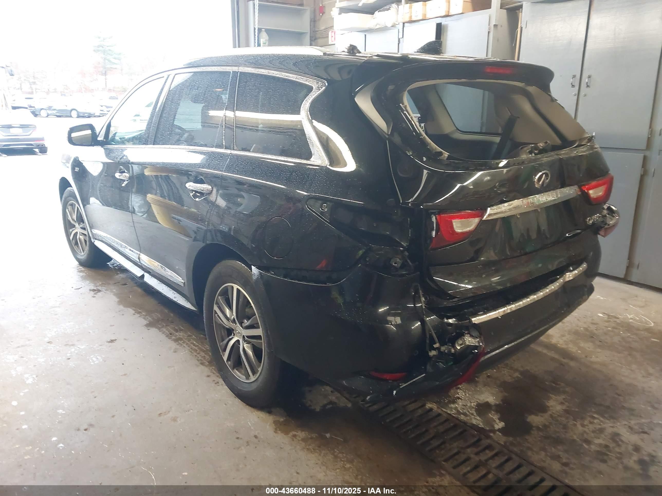 INFINITI QX60 image 3