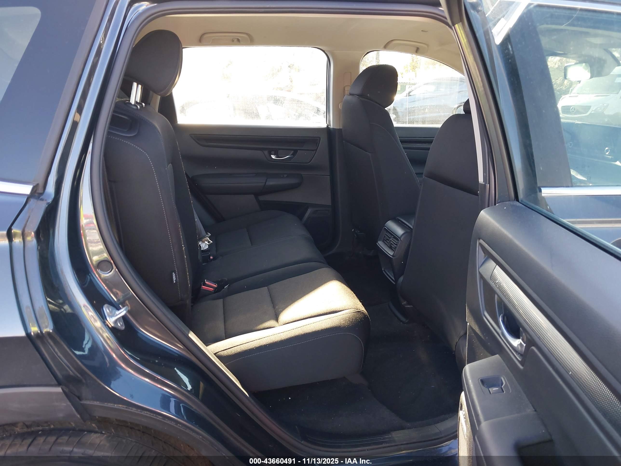 HONDA CR-V image 8