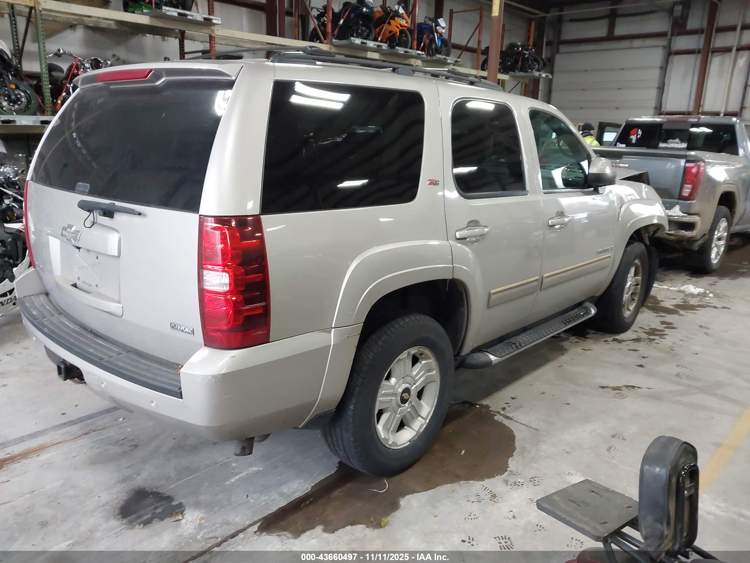 CHEVROLET TAHOE image 4