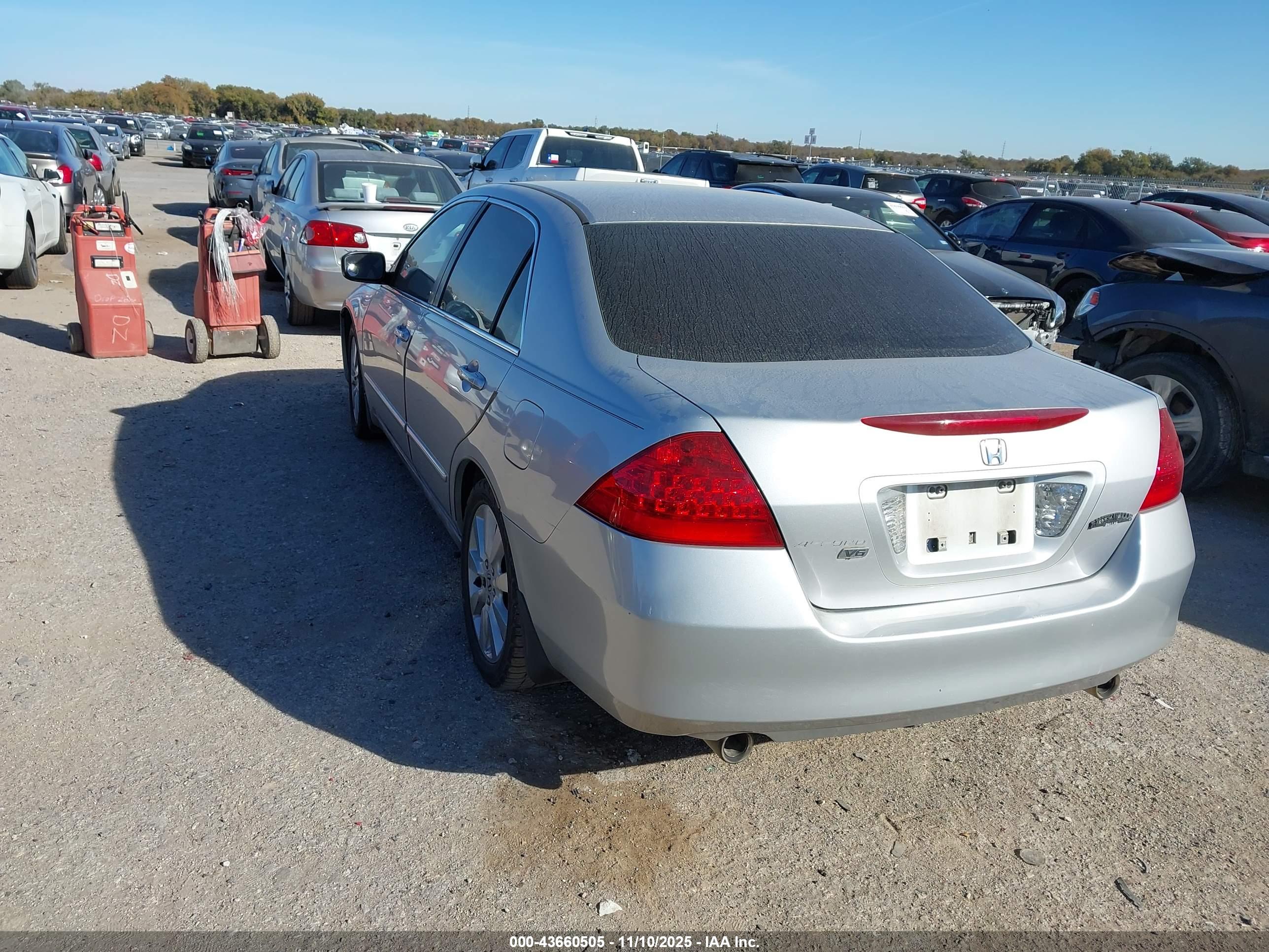 HONDA ACCORD image 3