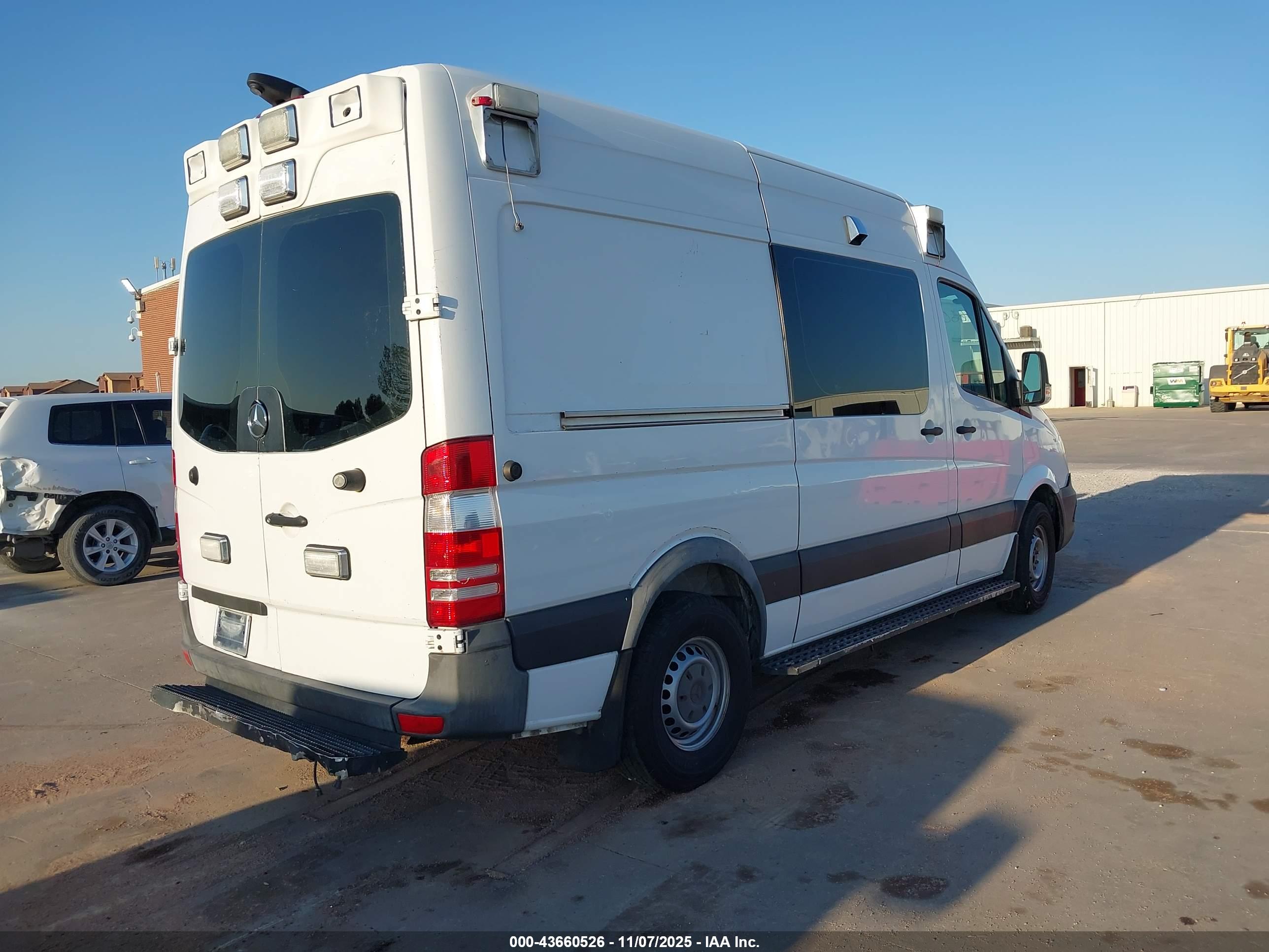 MERCEDES-BENZ SPRINTER image 4