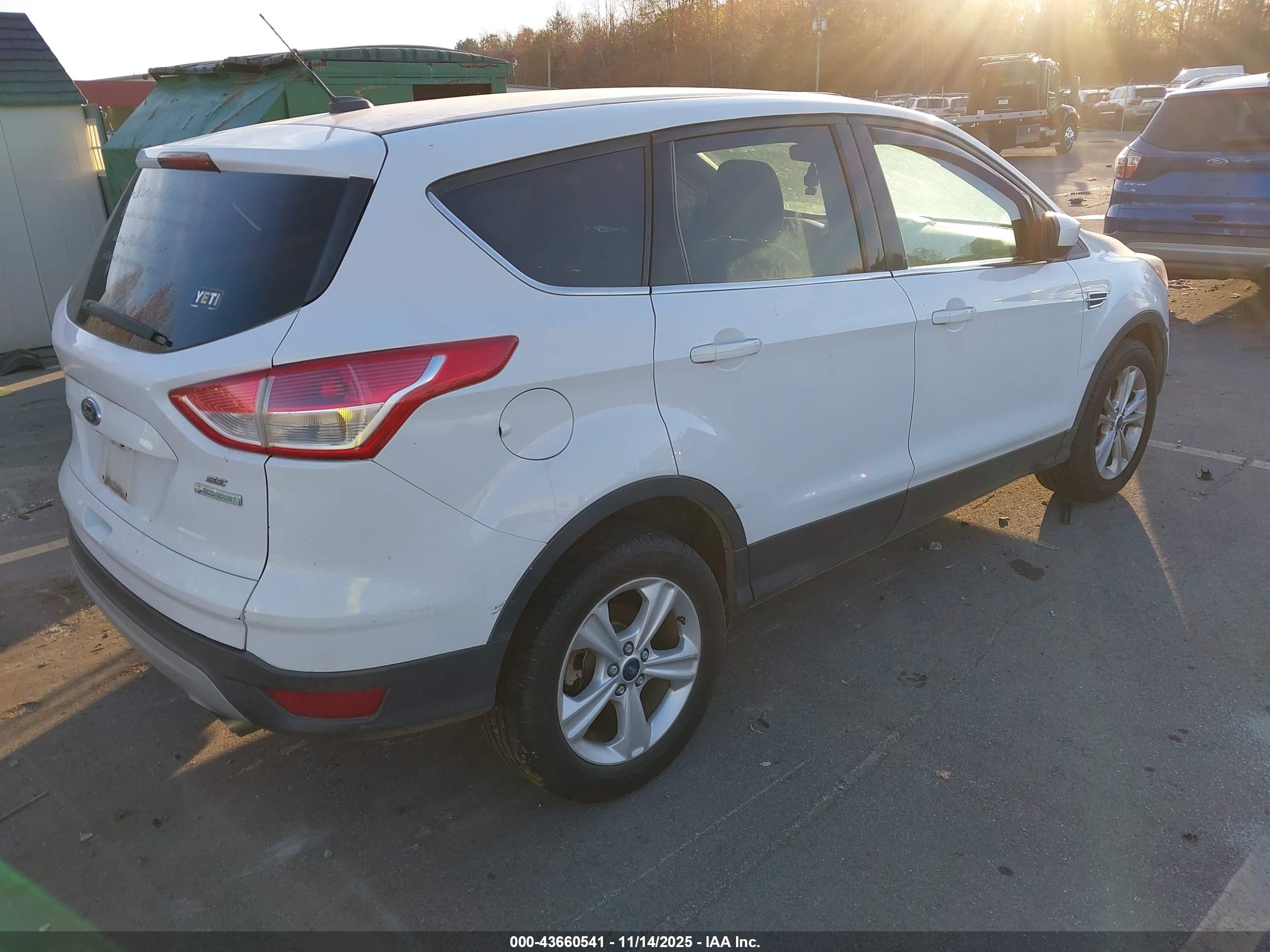 FORD ESCAPE image 4