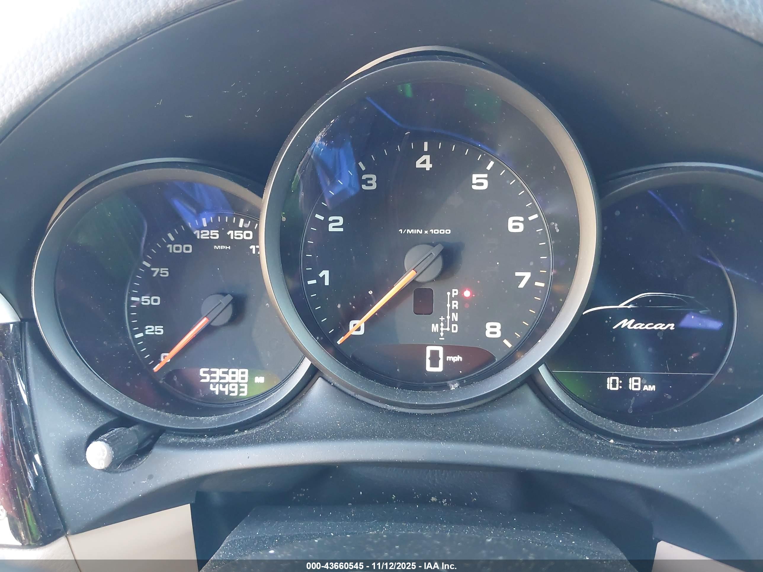 PORSCHE MACAN image 7