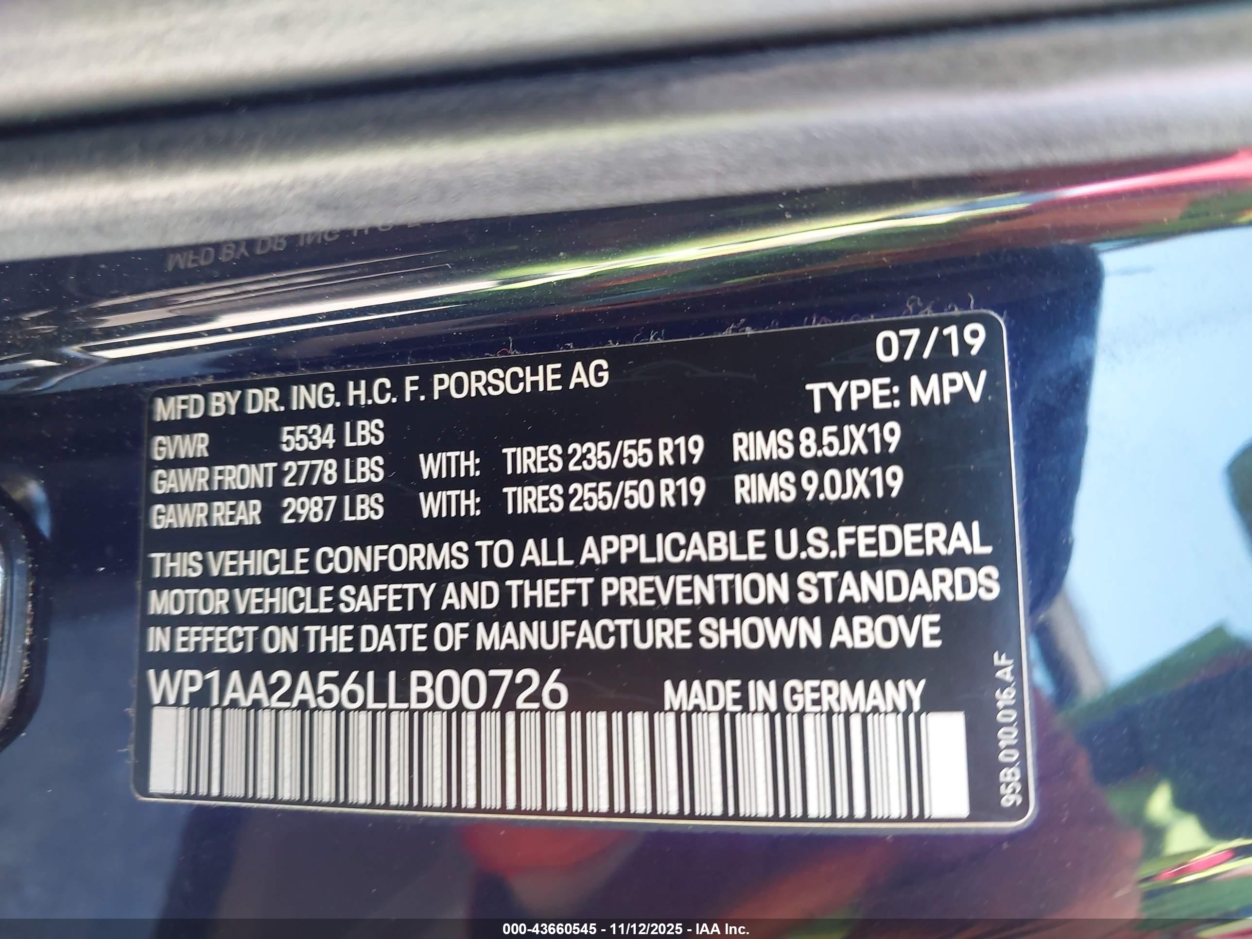 PORSCHE MACAN image 9