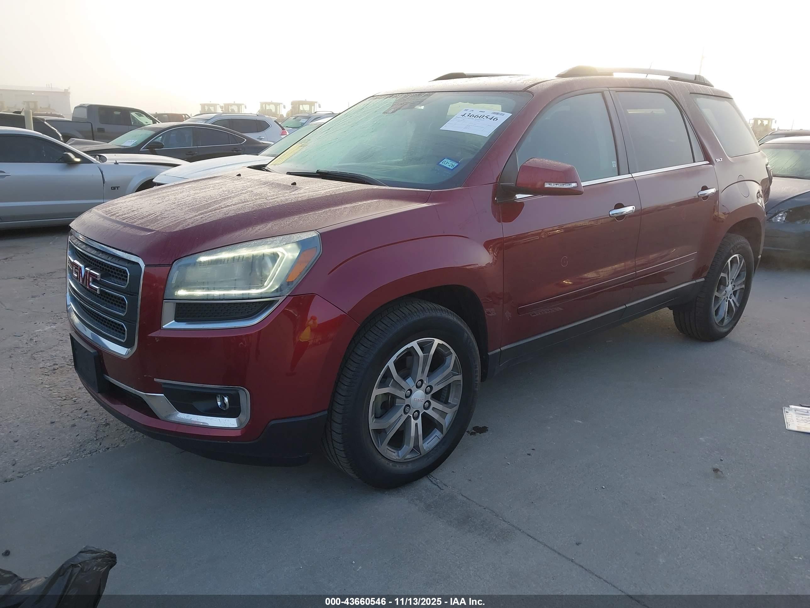 GMC ACADIA image 2