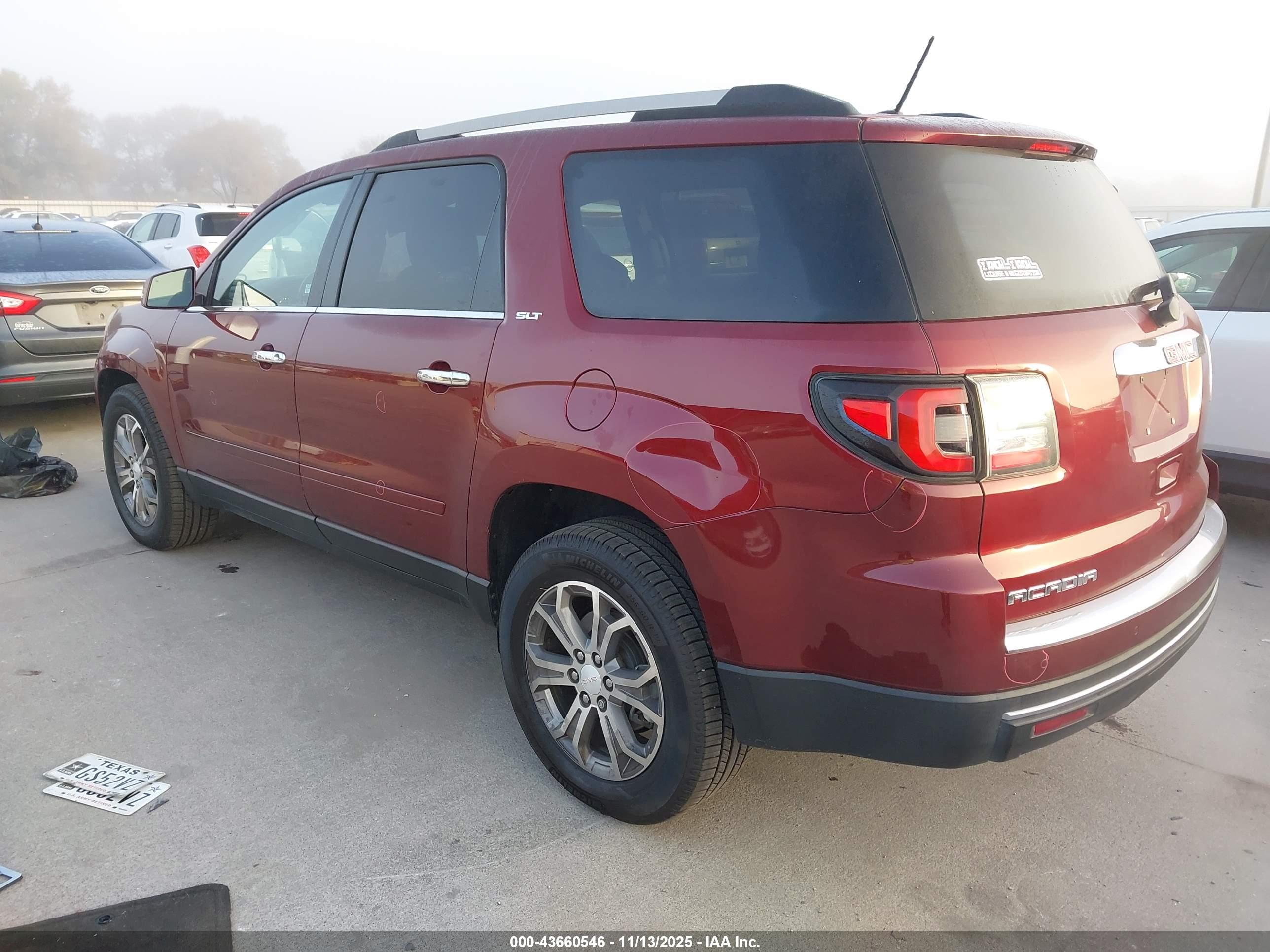 GMC ACADIA image 3