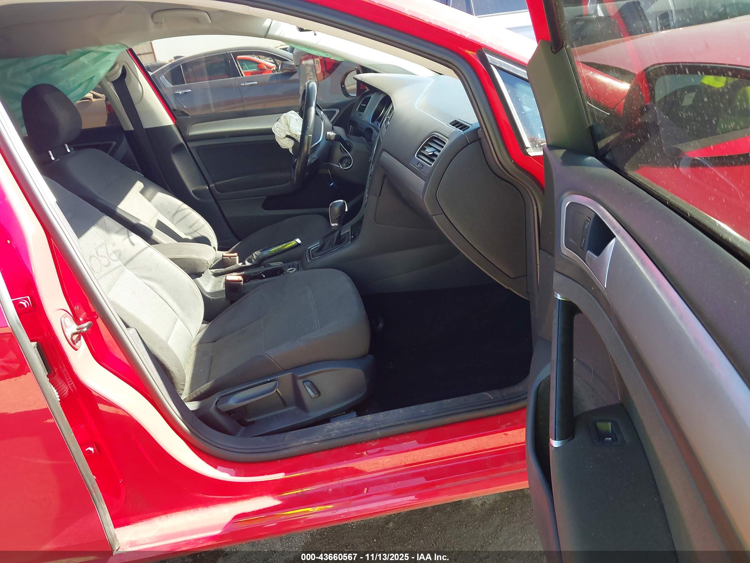 VOLKSWAGEN GOLF image 5