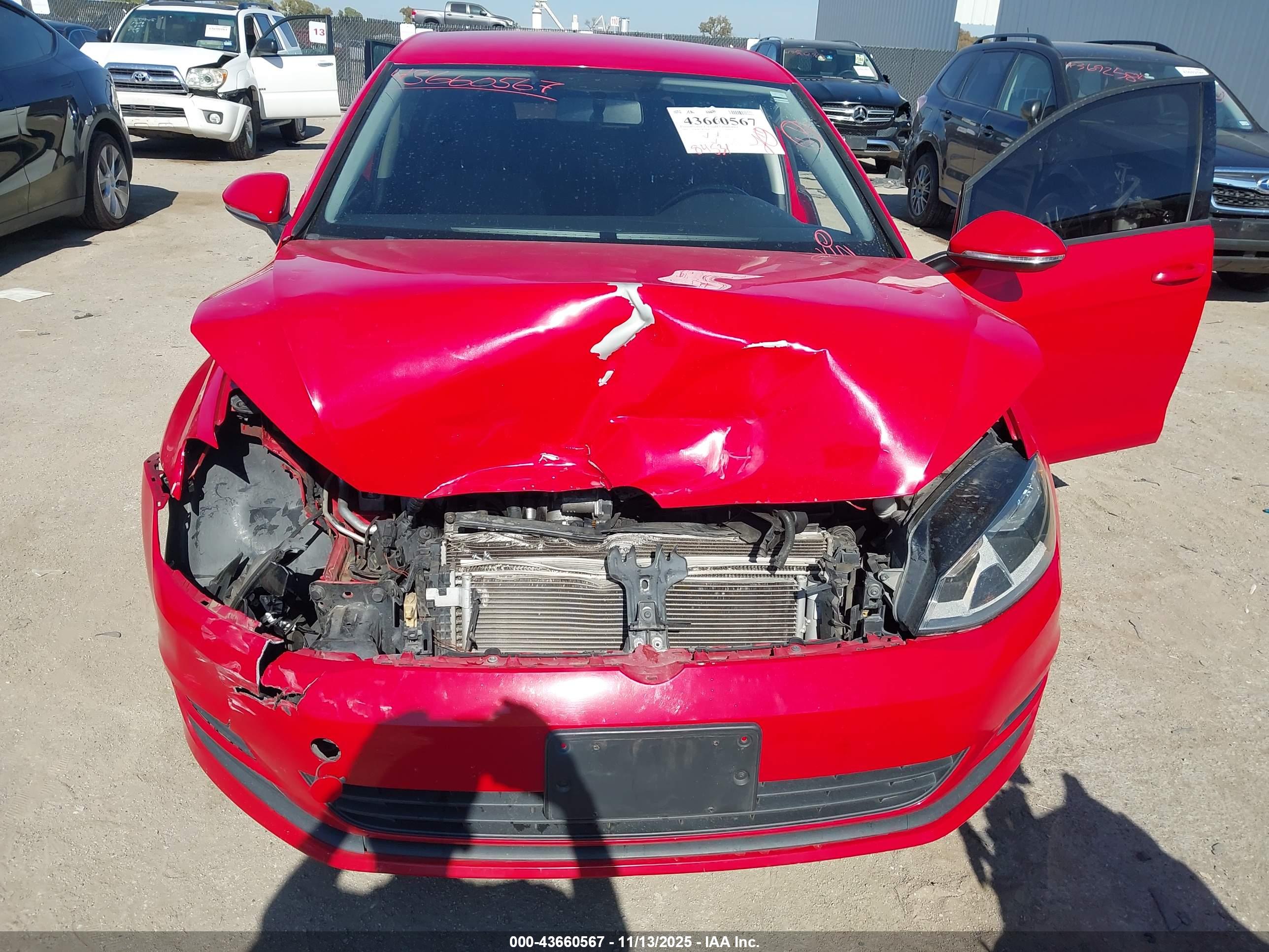 VOLKSWAGEN GOLF image 6