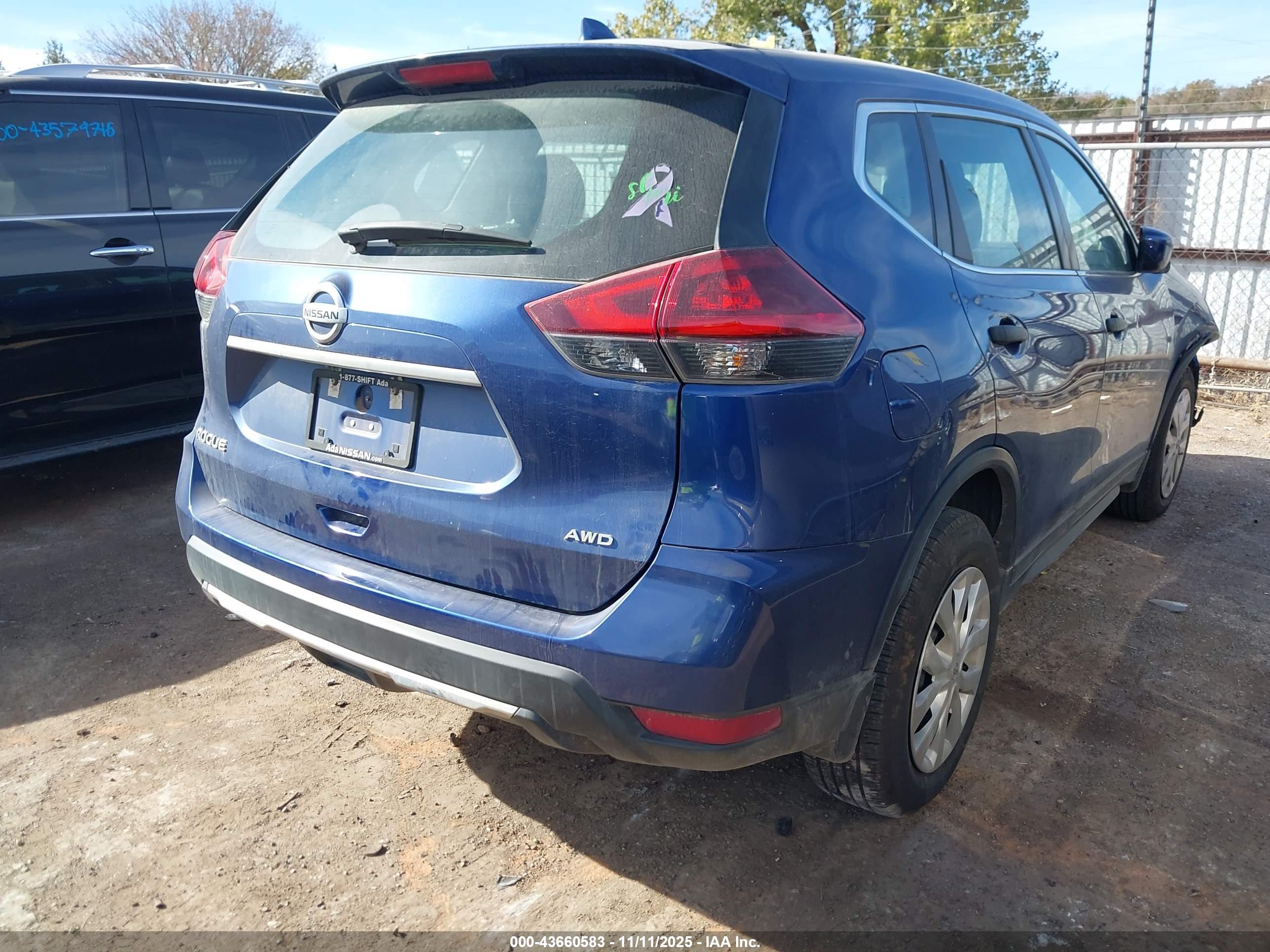 NISSAN ROGUE image 4