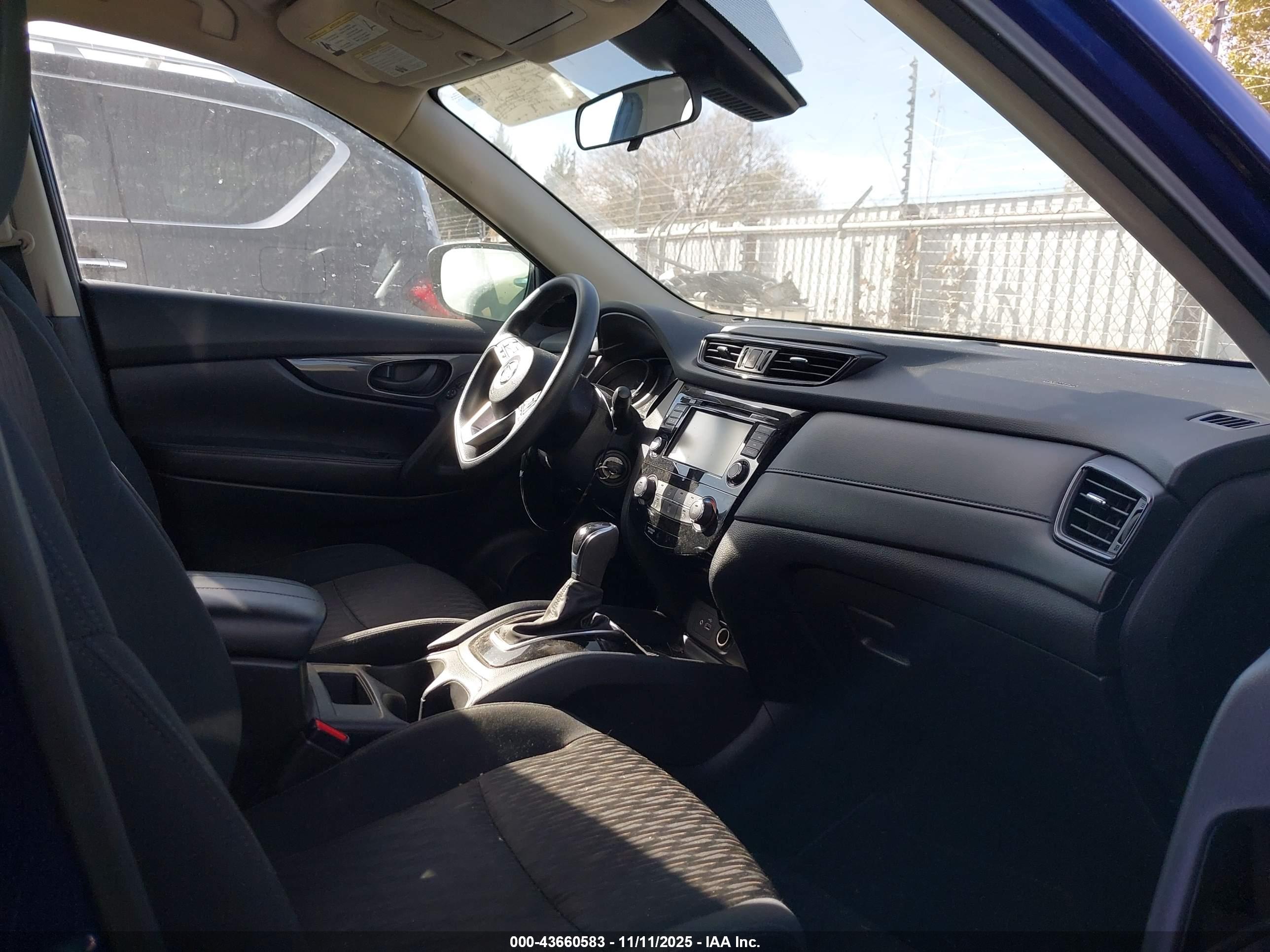 NISSAN ROGUE image 5