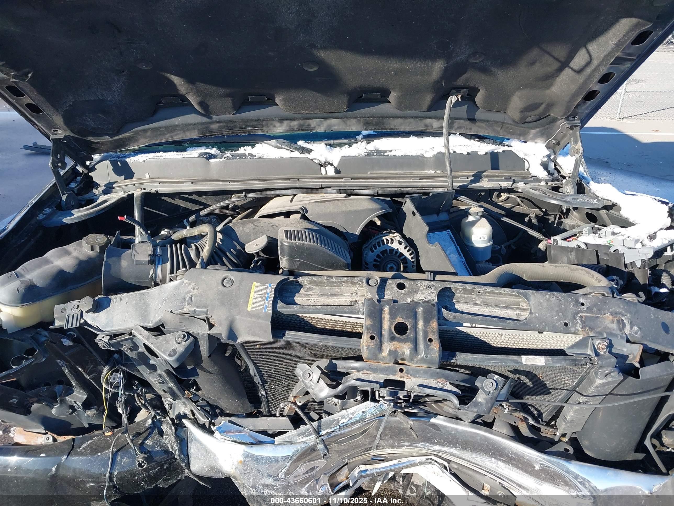 CHEVROLET SILVERADO image 10