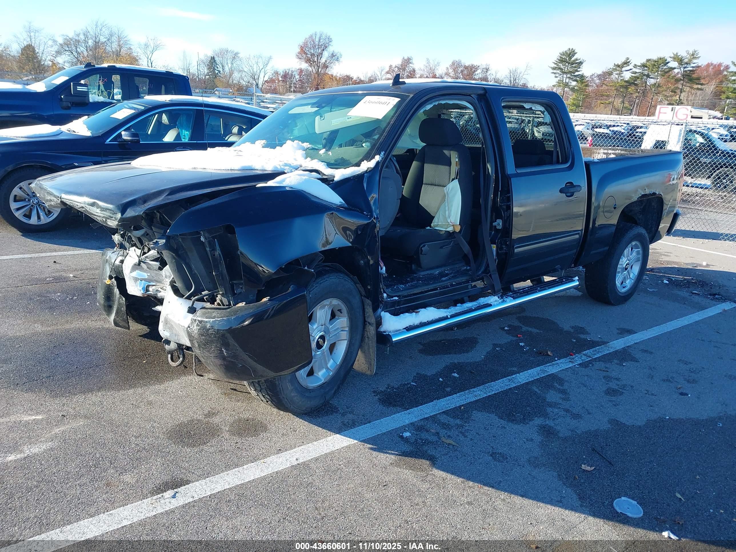 CHEVROLET SILVERADO image 2