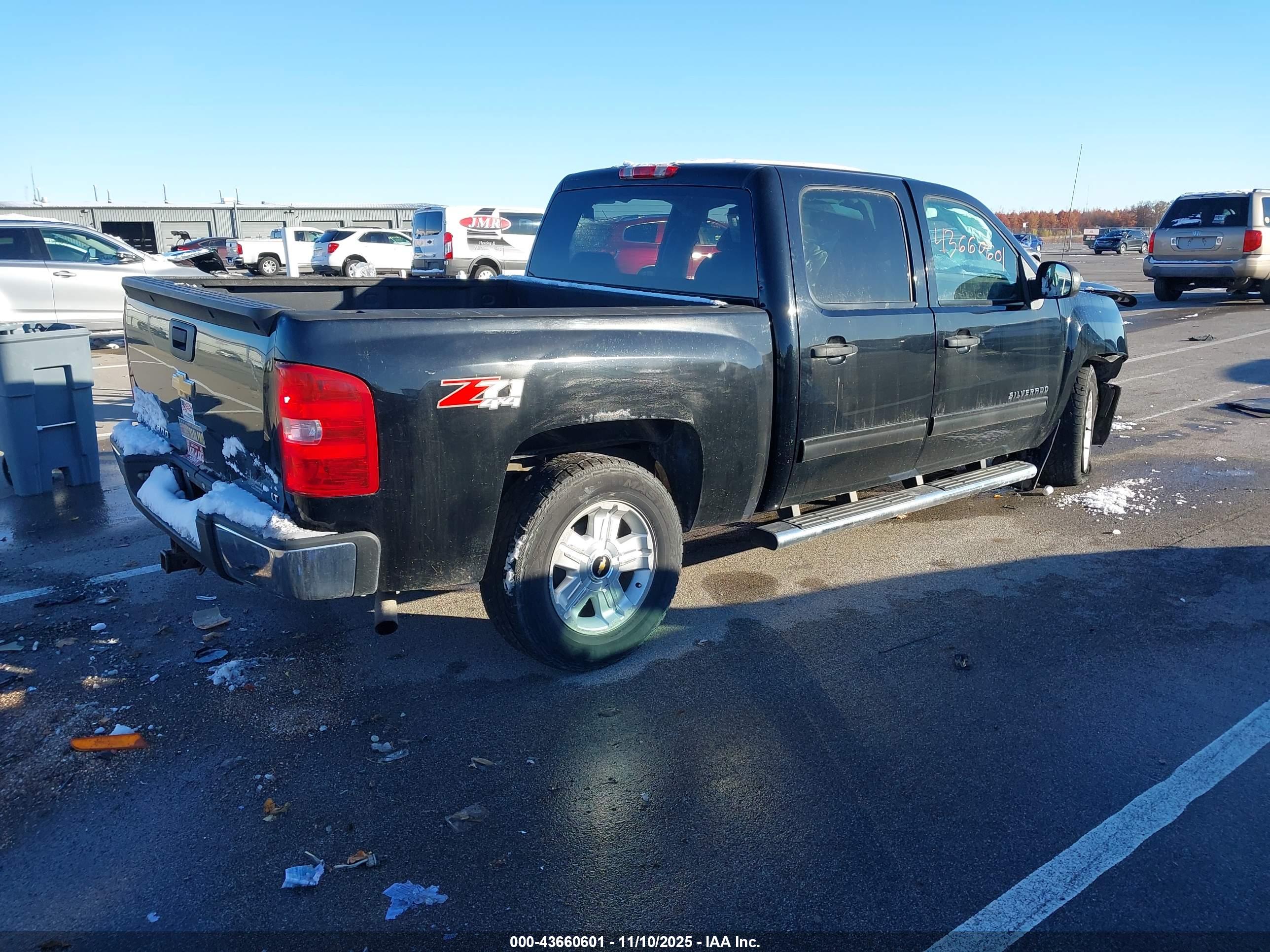 CHEVROLET SILVERADO image 4