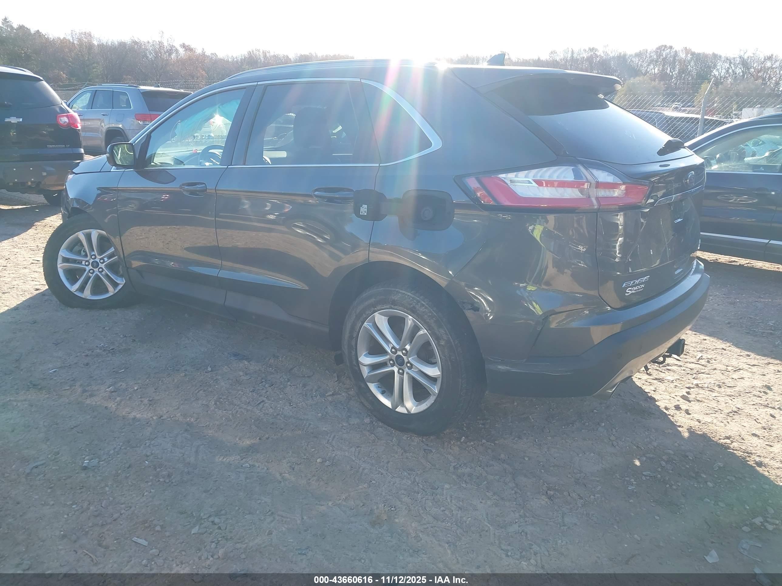 FORD EDGE image 3