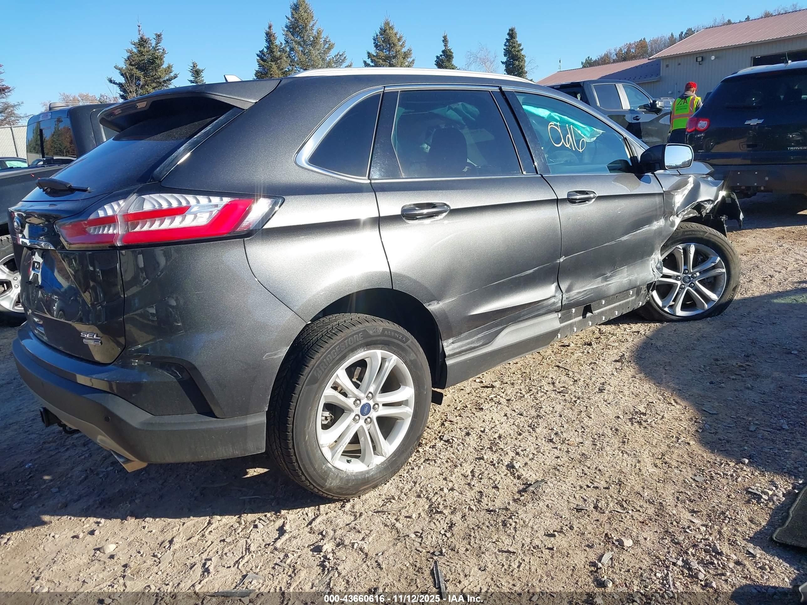 FORD EDGE image 4